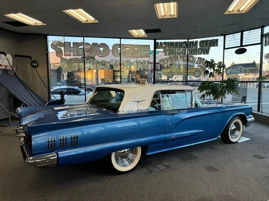 Used-1960-Ford-Thunderbird-4.jpg