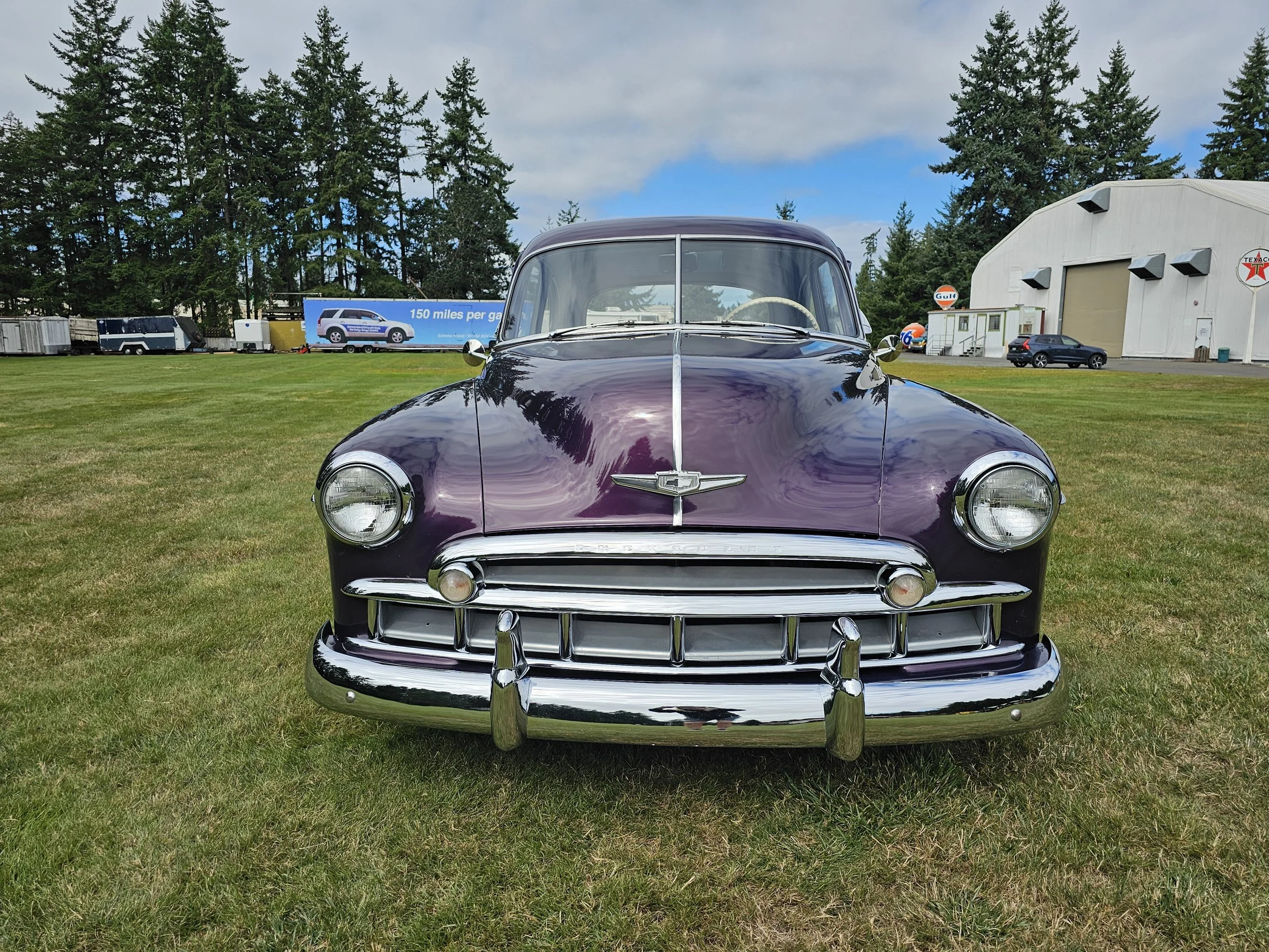 #689 1949 Chevrolet Deluxe Street Resto Mod — Lucky Collector Car Auctions