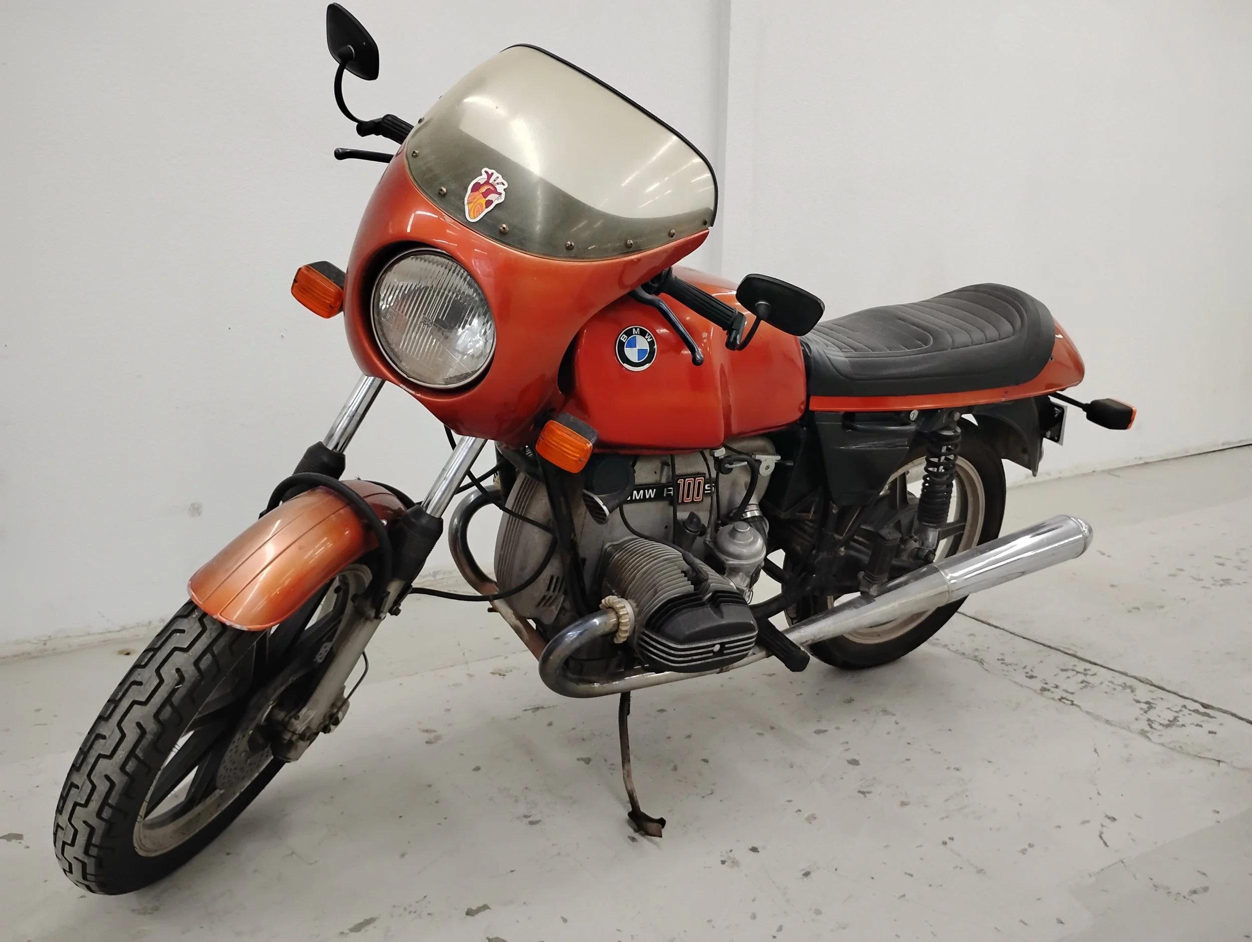 Lot #185 – 1976 BMW R100RS Motorcycle