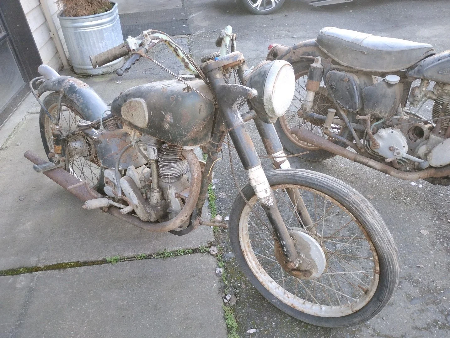 100 Cosmo Norton bike.jpg