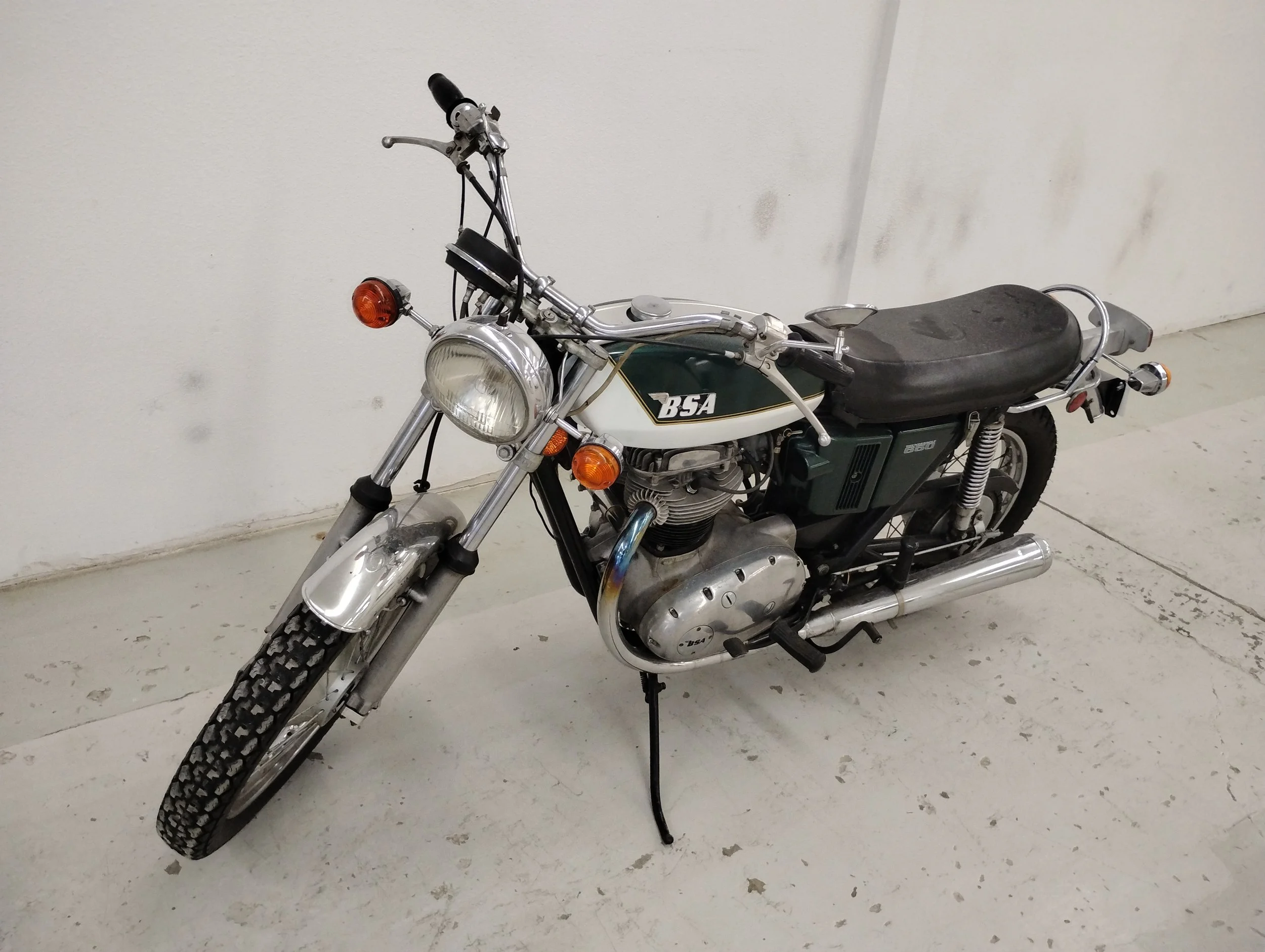 Lot #165 – 1972 BSA A65 Thunderbolt Motorcycle