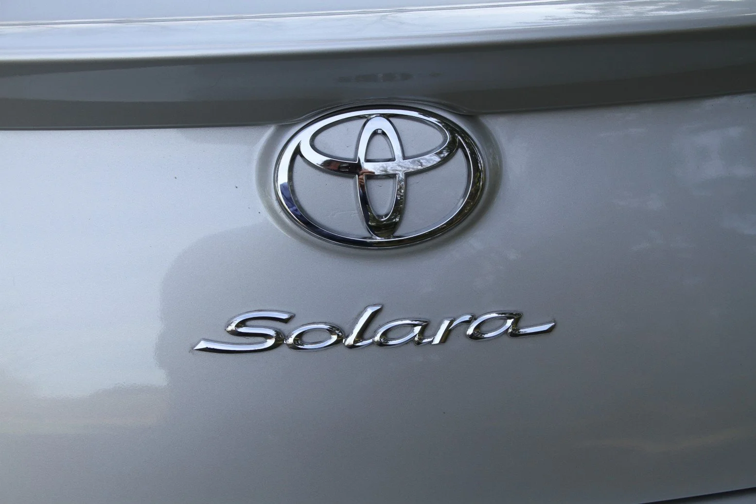 #166 2005 Toyota Solara Convertible — Lucky Collector Car Auctions