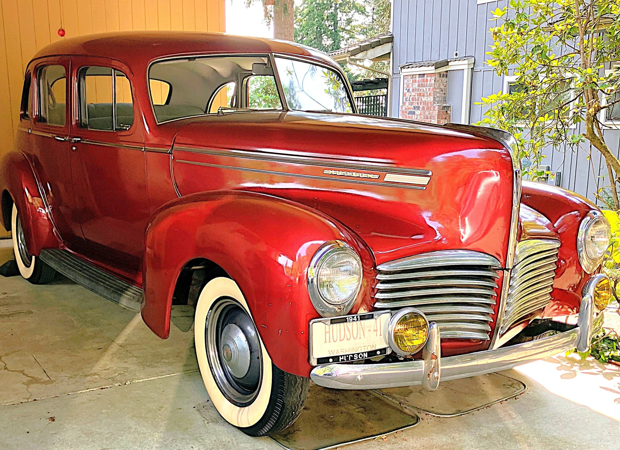 Lot #526 - 1941 Hudson Commodore 4dr Sedan