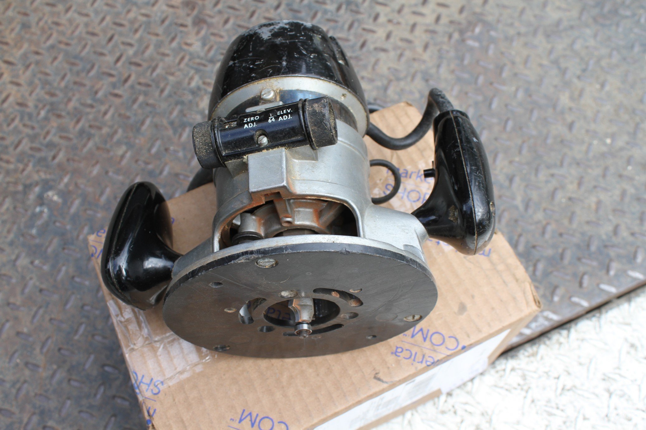 #001 Vintage Craftsman Router — Lucky Collector Car Auctions