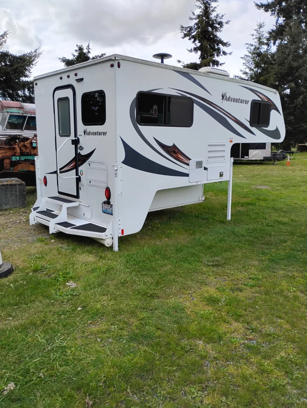 Lot #238 - 2019 Adventurer 86FB Camper
