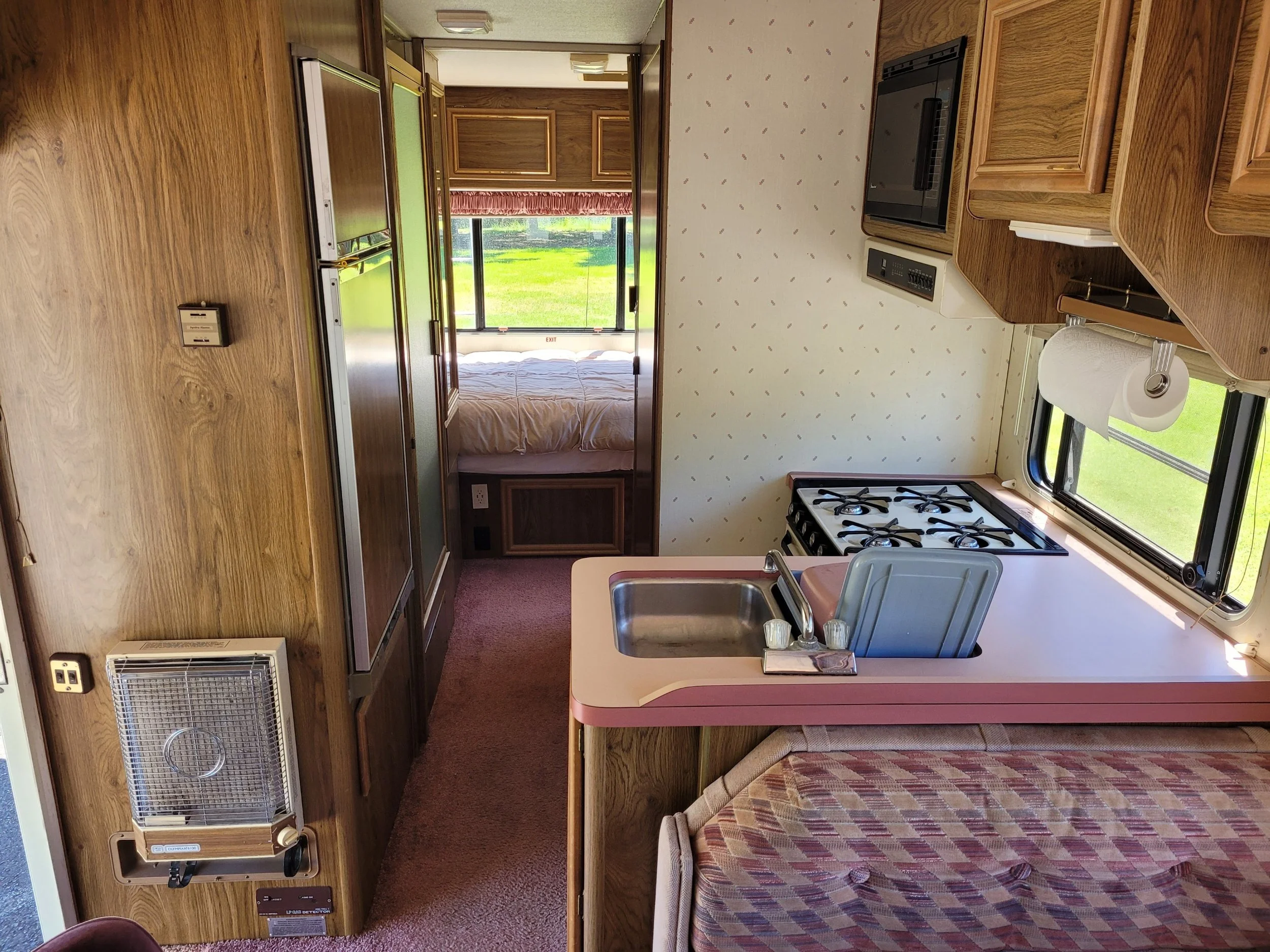 #181 1989 Jamboree Rallye 27' Motorhome — Lucky Collector Car Auctions