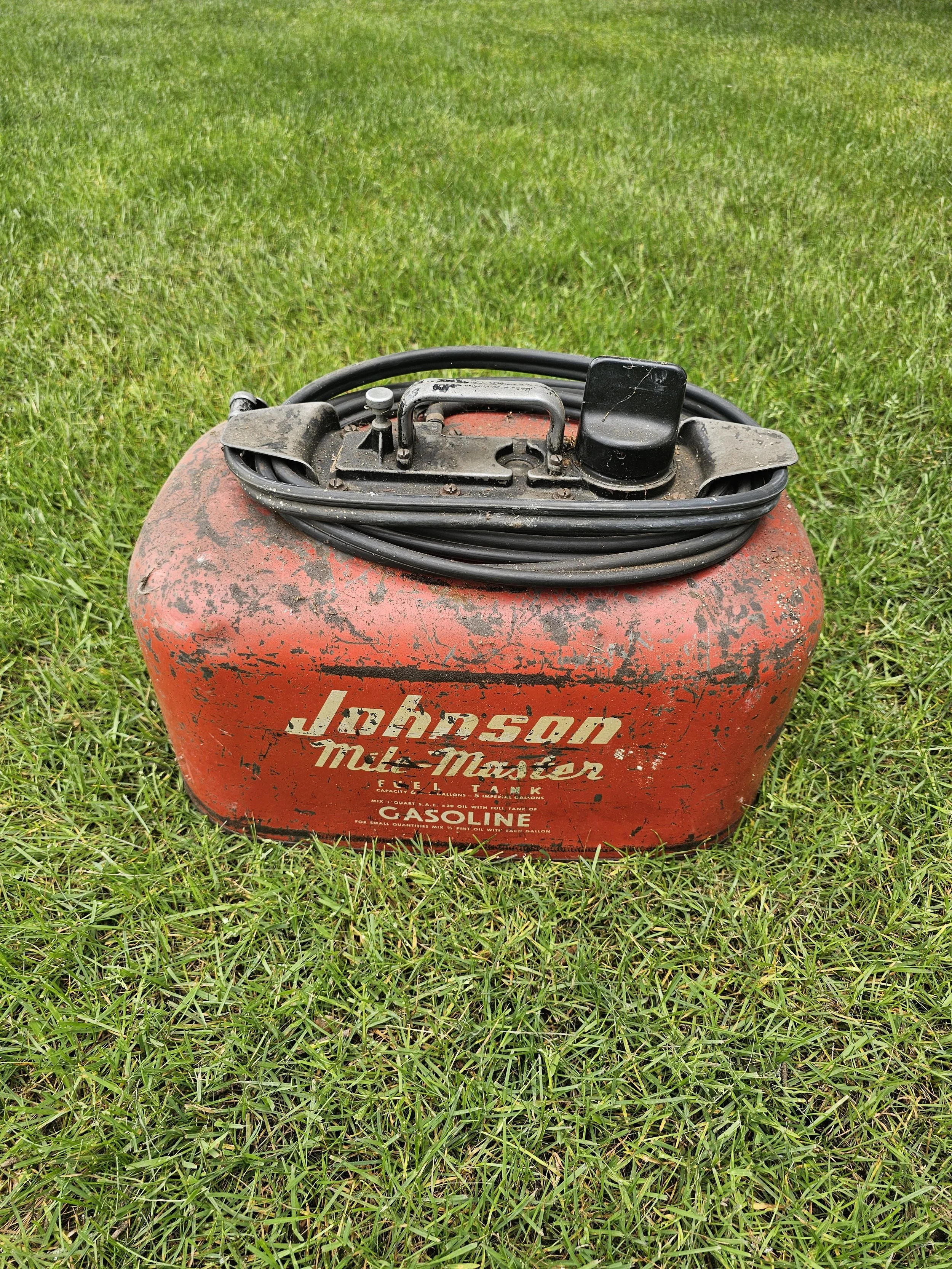 #422 Evinrude & Johnson Boat Motor 3G Gas Can — Lucky Collector Car ...