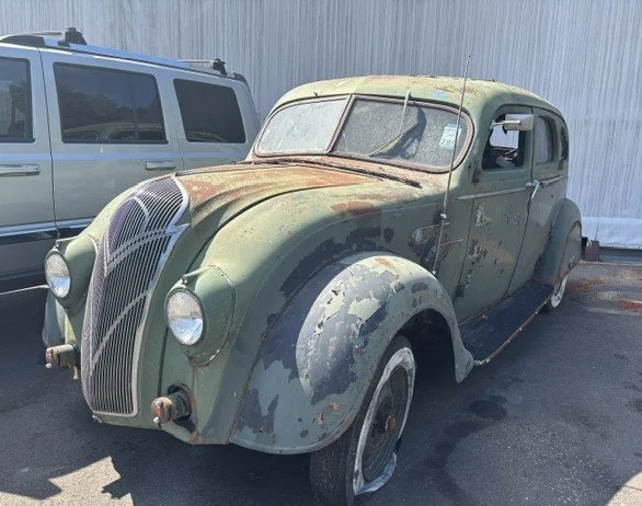 Lot #501 - 1937 DeSoto Airflow