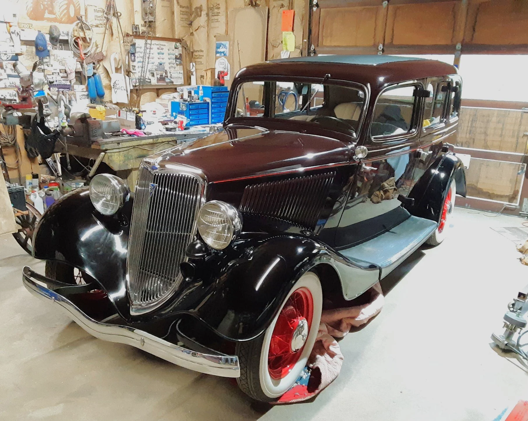 Lot #661 - 1934 Ford Sedan