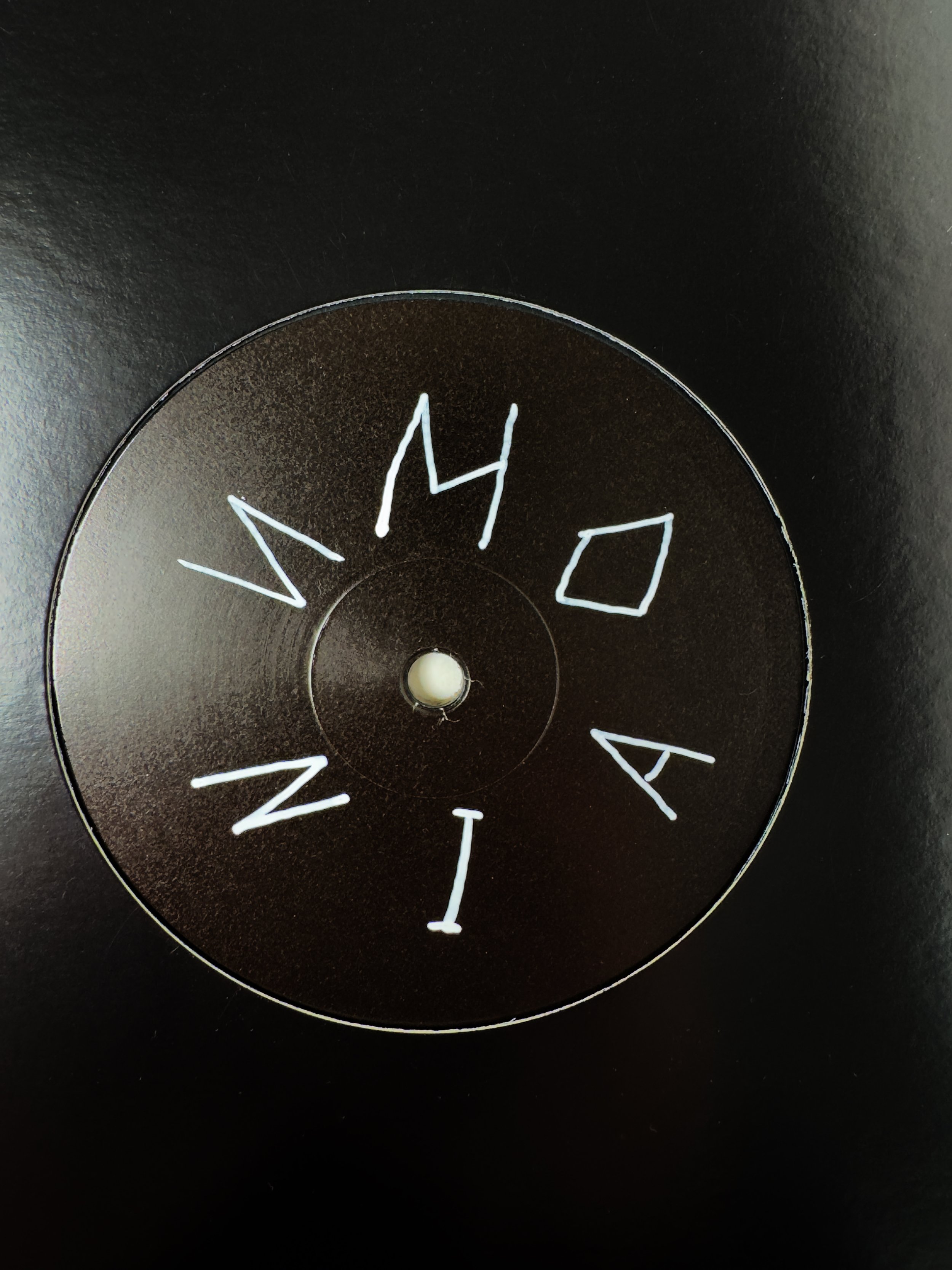 4 Degrees/Drone Bomb Me 12" signed (6/10)