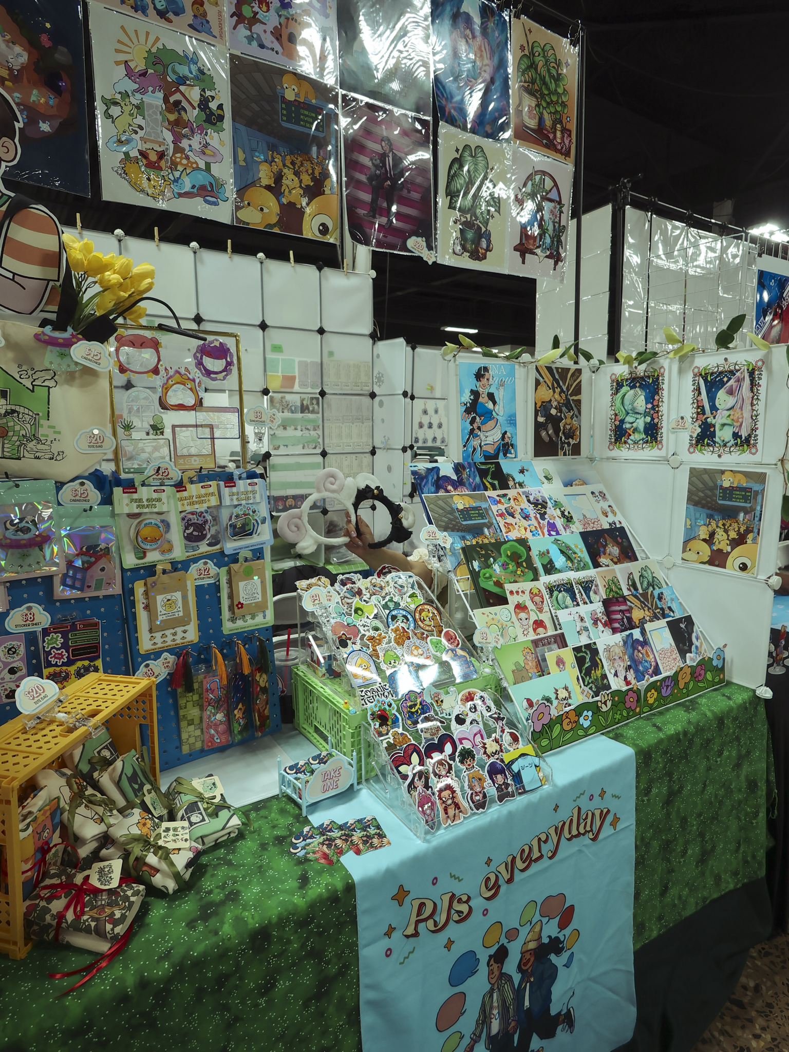 Booth 01 - 03.png