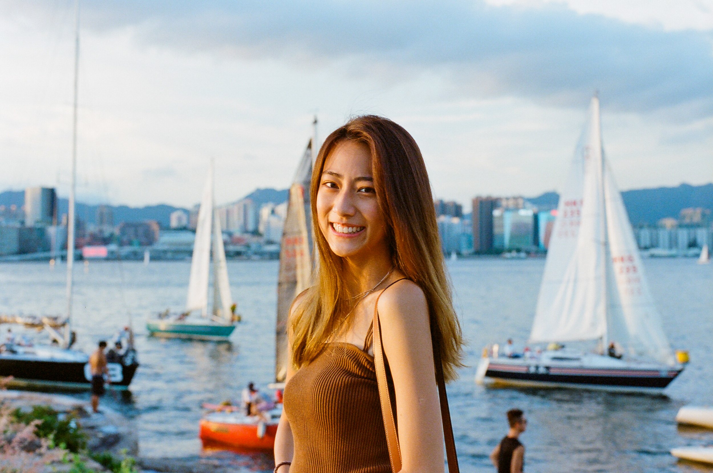 30740006-2.jpg