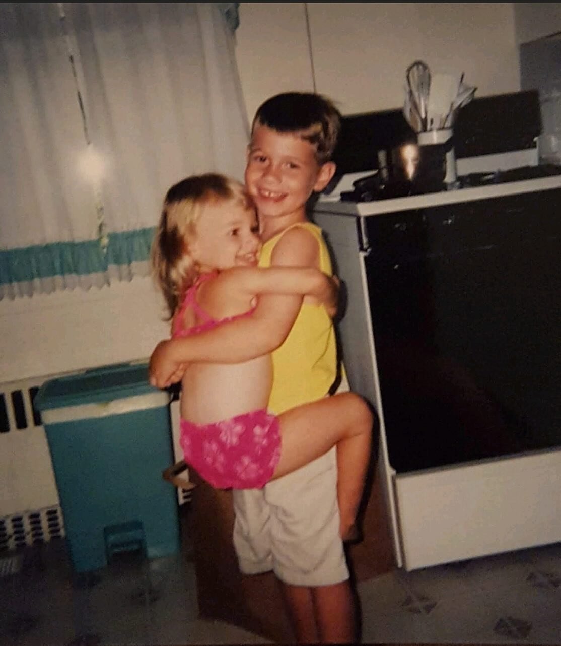STEPHEN!!!! Happy Birthday to my big brother! You are an AMAZING person in every way. I look up to you in more ways than one ( thanks for being much taller than me 🙂&zwj;↕️), and I am just so freaking lucky to be your sister. You are so loved by EVE
