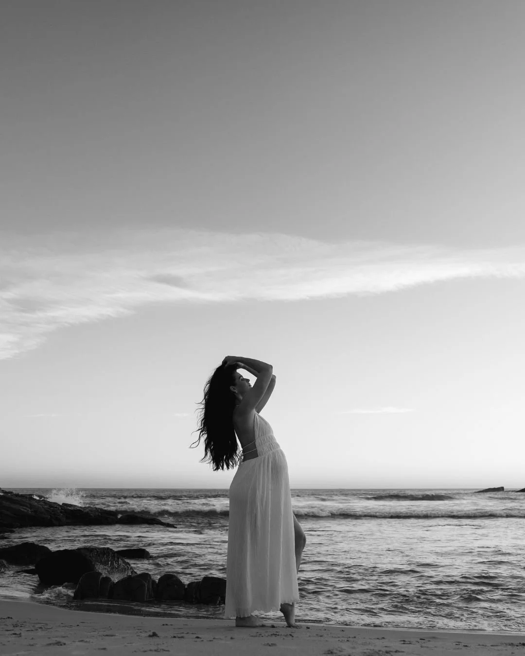 Warmer days by the ocean are coming, and I am 100% here for it.

I'll be opening up a handful of mini sessions soon once daylight savings starts, which are perfect for updating those family pics before Chrissy.

Keep an eye out... these will be gone 