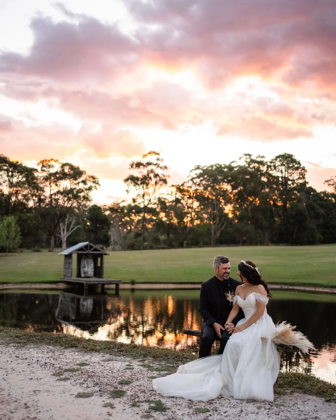 Elise &amp; Joel, and a sunset to remember ☀

My first time working at the Stables of Somersby didn't dissapoint.
A beautifully private venue.
Everything close by.
Breathtaking views.
And the sweetest couple to top it off.
.
.
.
@thestablesofsomersby