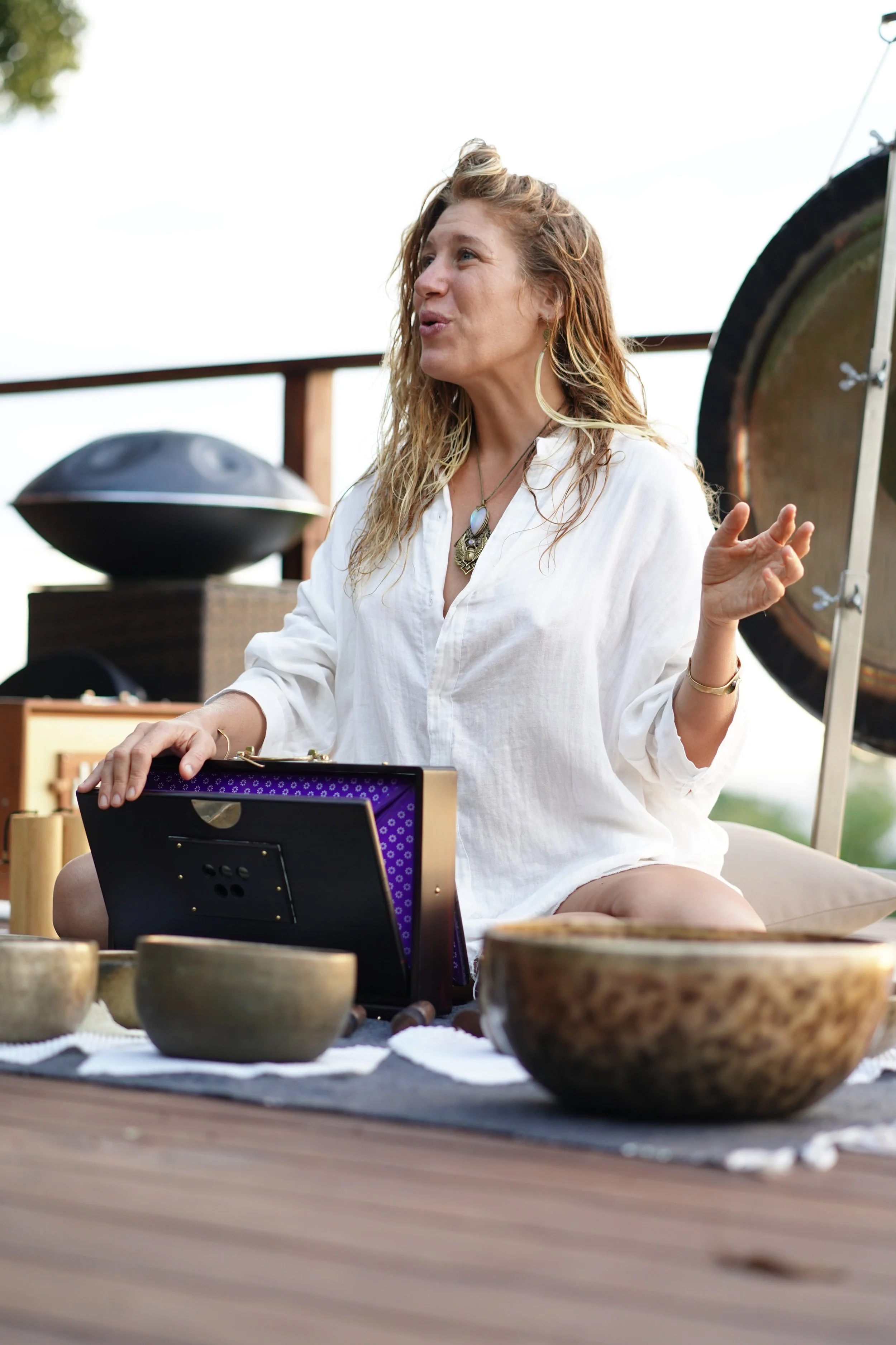 Fern Olivia - musician, costa rica