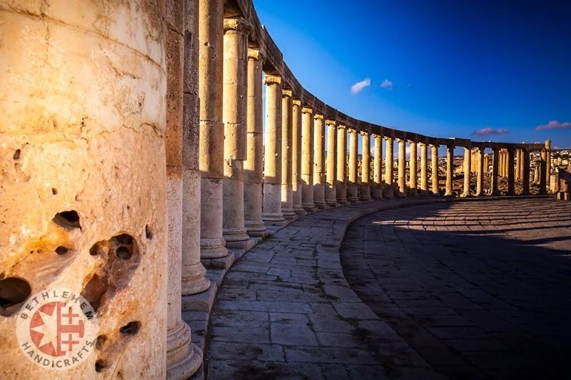 columns-ancient-ruins-jerash-visit.jpeg