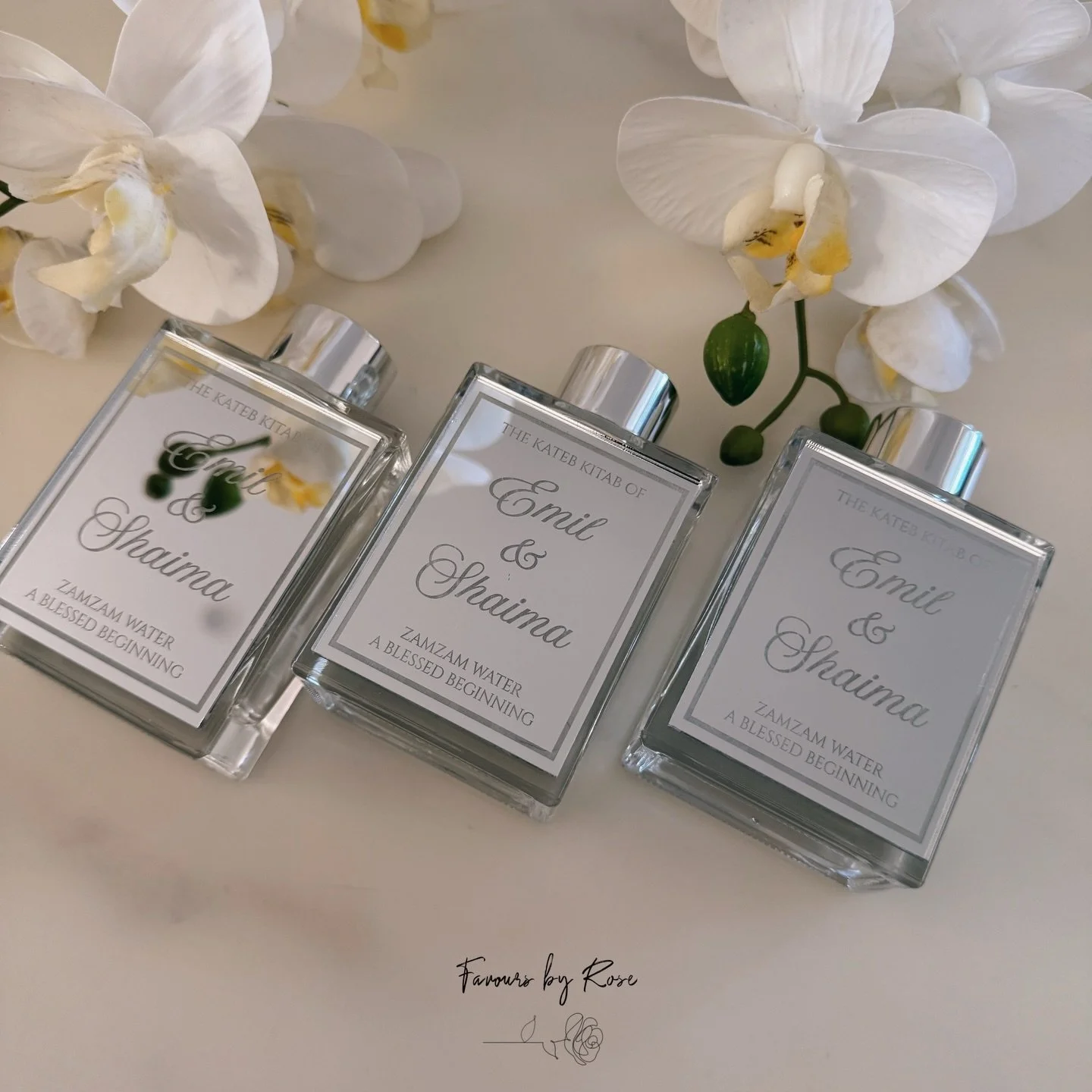 E&amp;S ❤️ @favoursbyrose

DM for custom orders and enquiries. 

#baby #birthday #newborn #newbornarrangement #newbornsetup