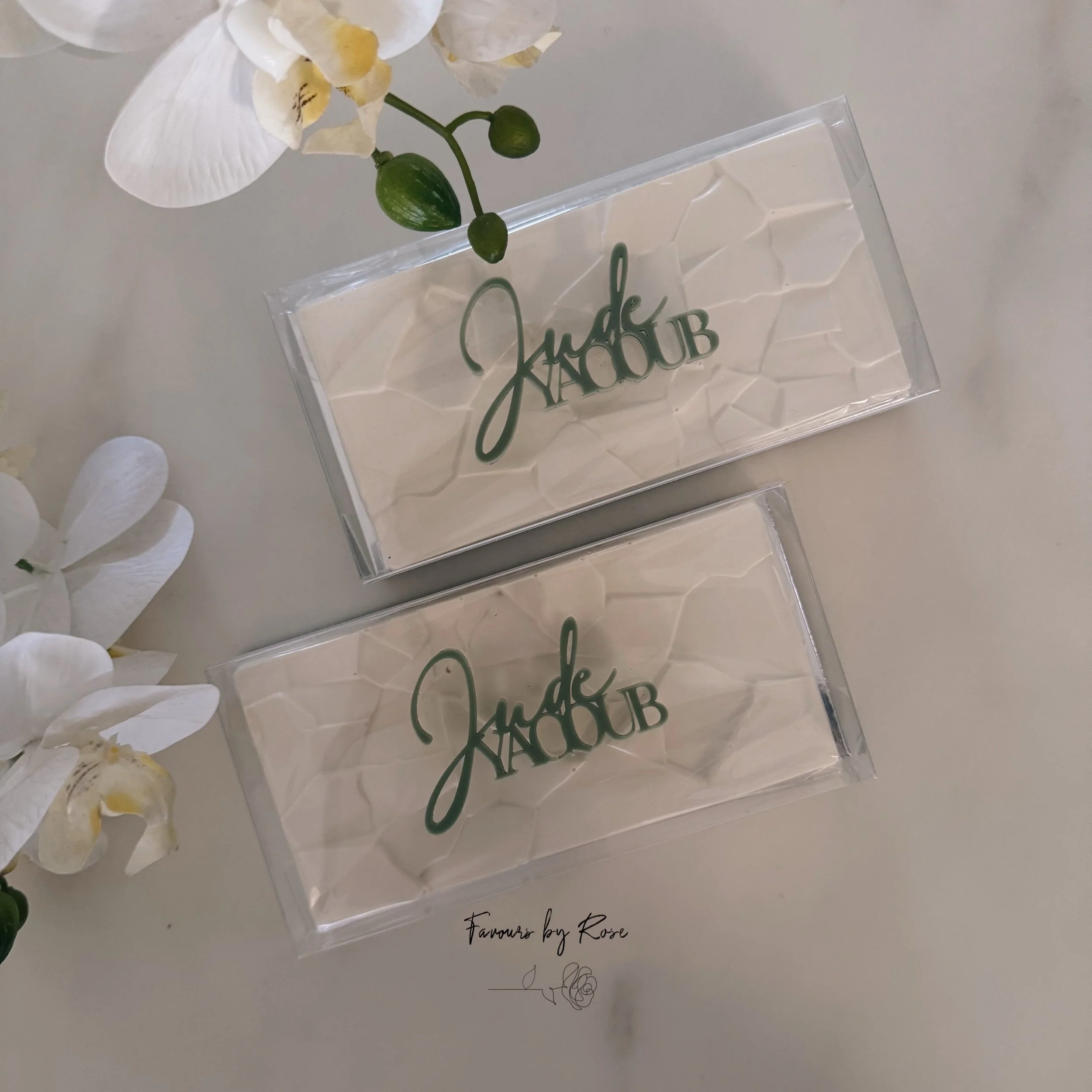 Baby Jude 🤍 DM for custom orders and enquiries. @favoursbyrose 

#nakedchocolatebars #favoursbyrose #chocolatefavours #sydneyfavours #newbornfavours
