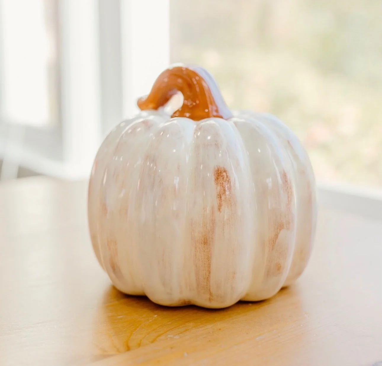 one decorated ceramic pumpkin