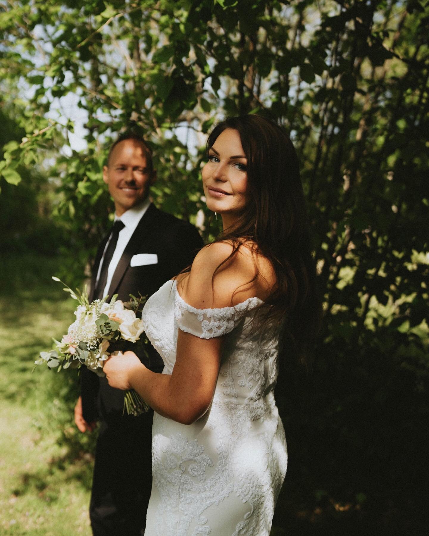 Moments with Mads &amp; Mai. 

For our first time on Fyn Island for weddings, and we fell in love. Definitely we will come back there as much as is needed from now on.❤️ 

Mads and Mai, thank you for choosing us, for falling in love with our pictures