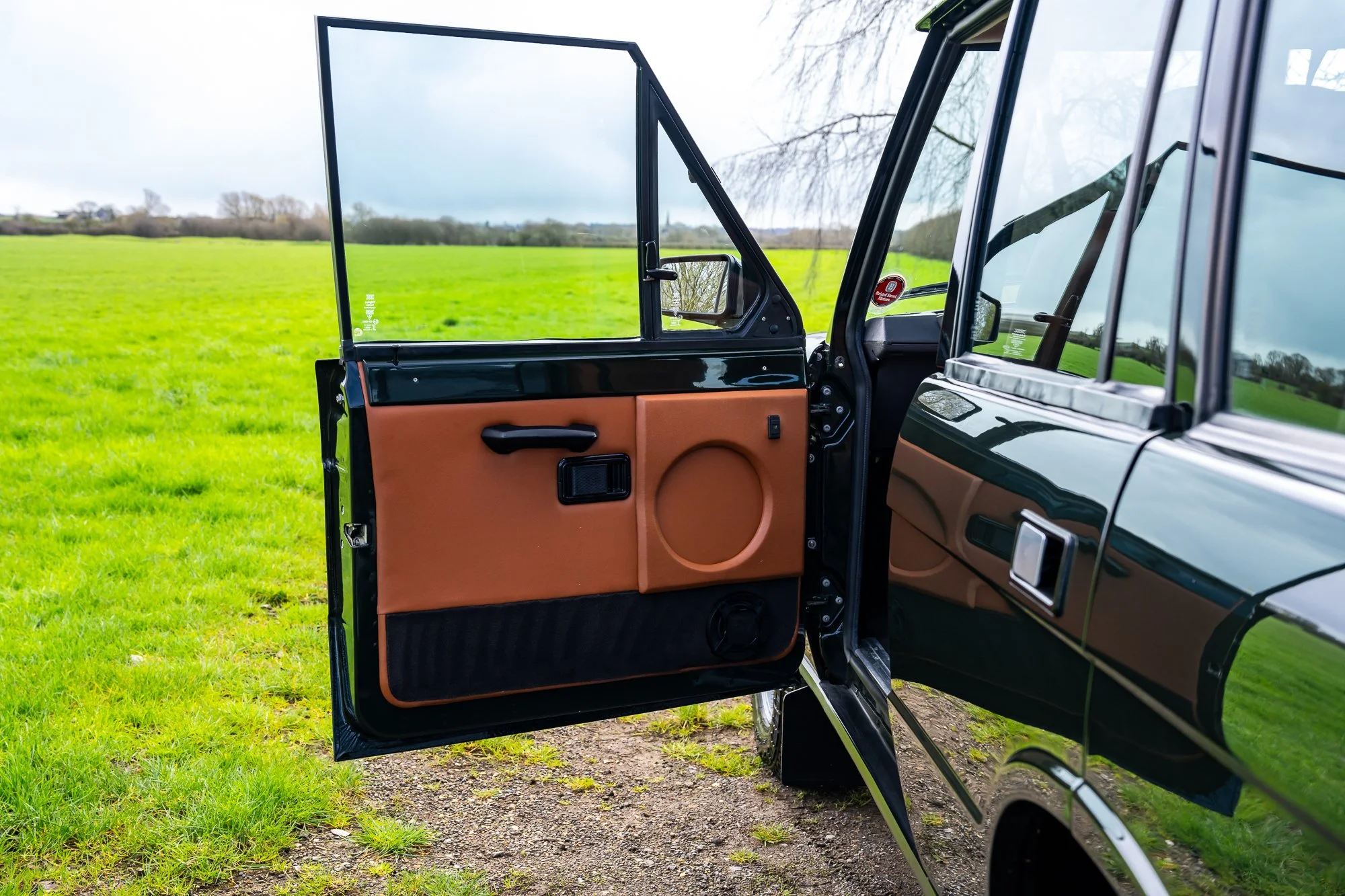 Range Rover V8_interior-19.jpg
