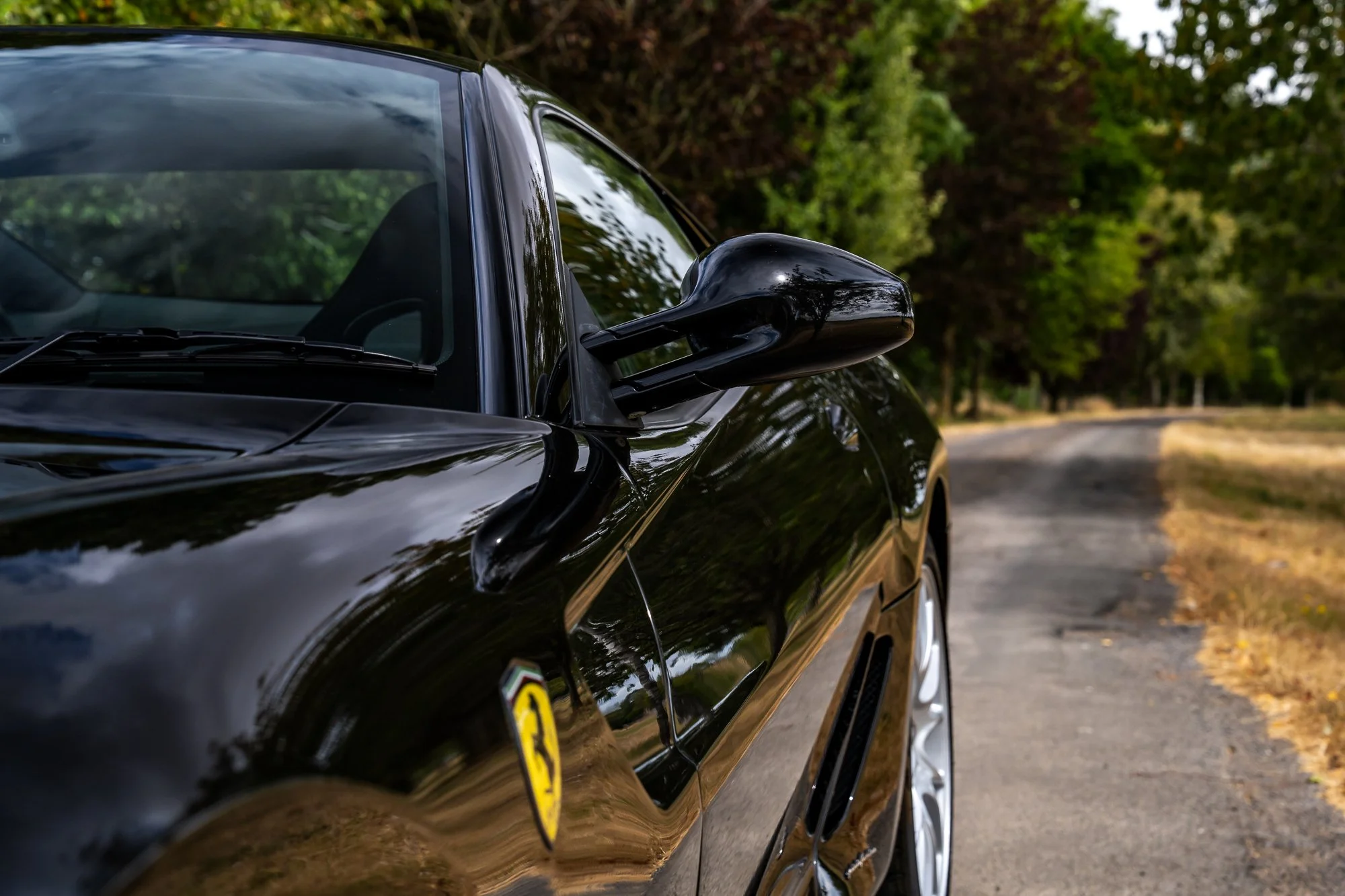 Ferrari_599_GTB_exterior-12.jpg