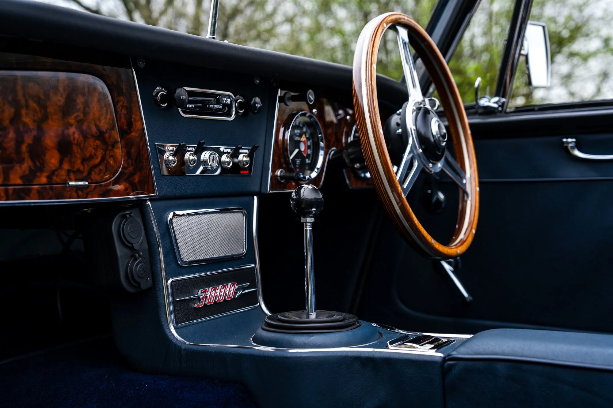 Austin Healey 3000_interior-18.jpg