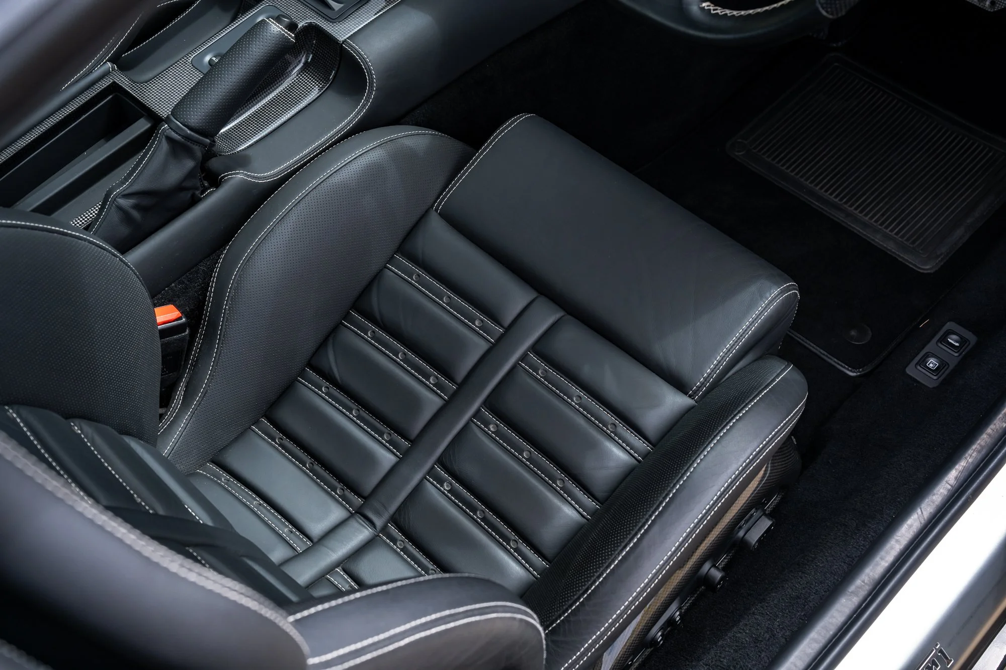 Ferrari_599_GTB_interior-6.jpg