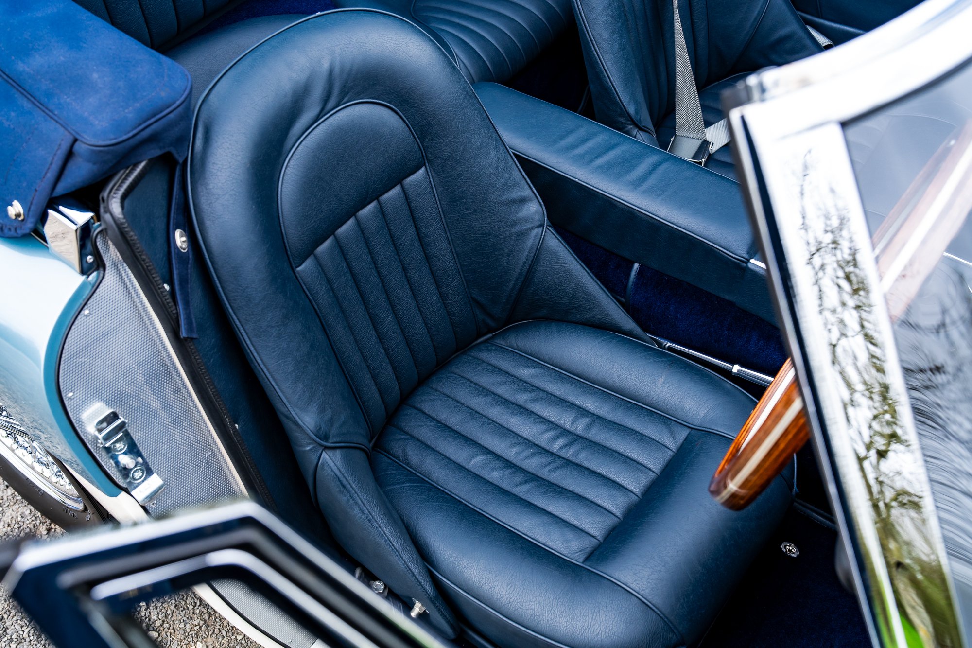 Austin Healey 3000_interior-3.jpg