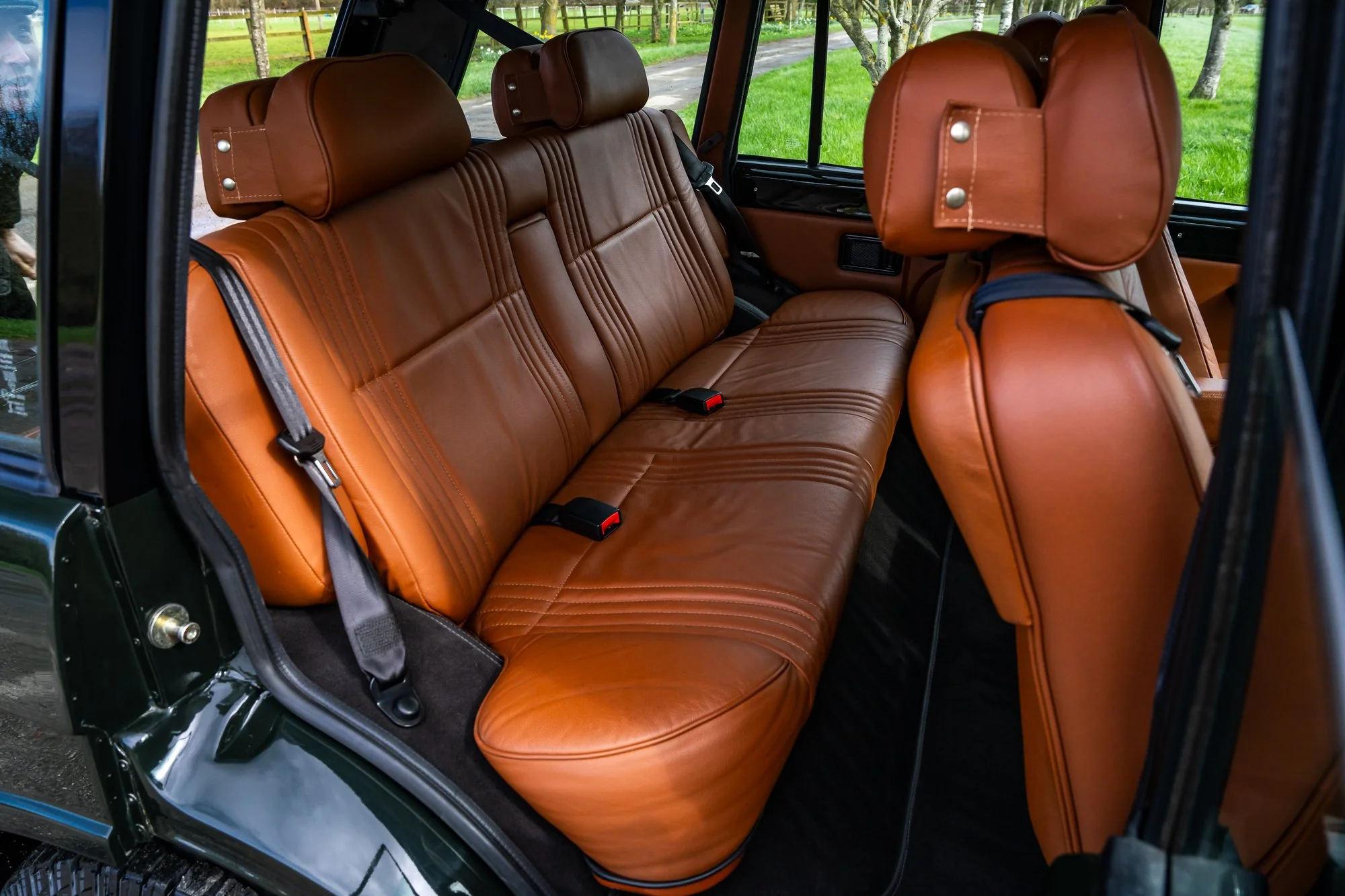 Range Rover V8_interior-11.jpg