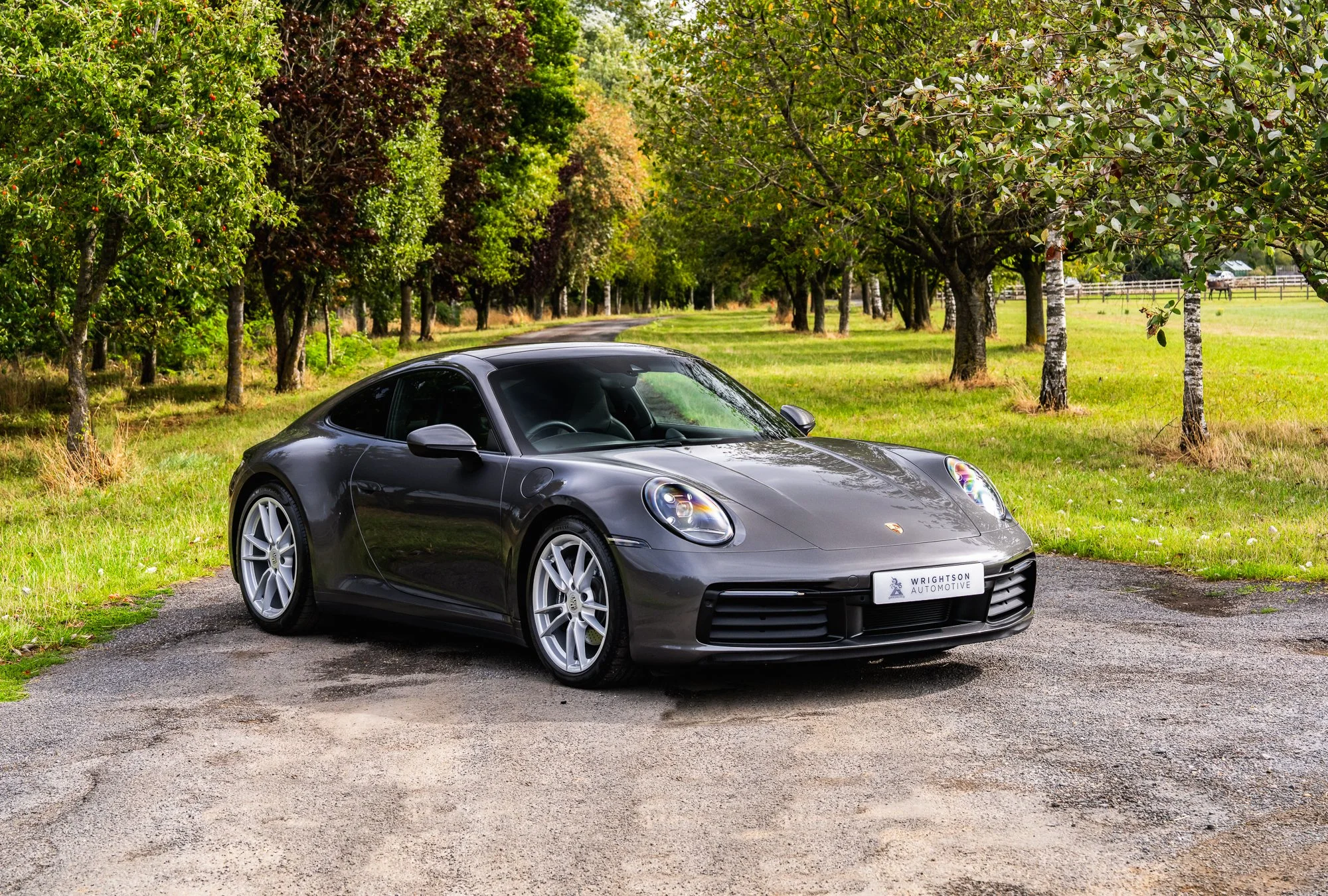 Porsche 911 (992) Carrera 4