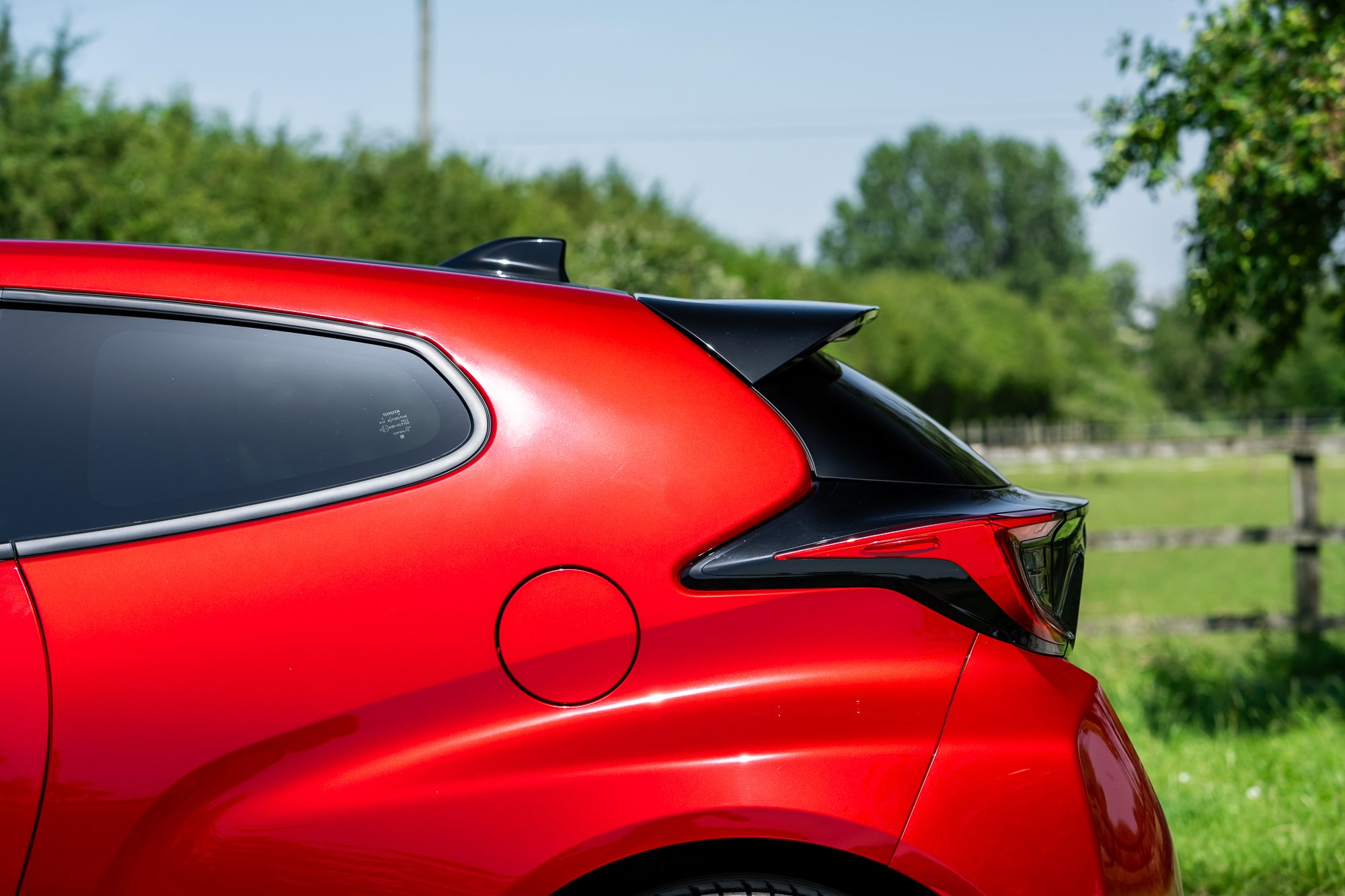 Toyota_Yaris_GR_Four_exterior-24.jpg