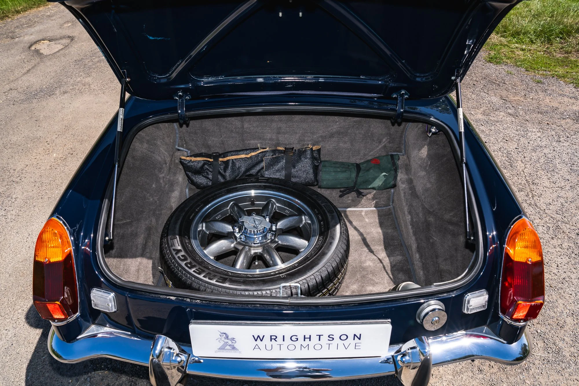 MG_Roadster_engine-1.jpg