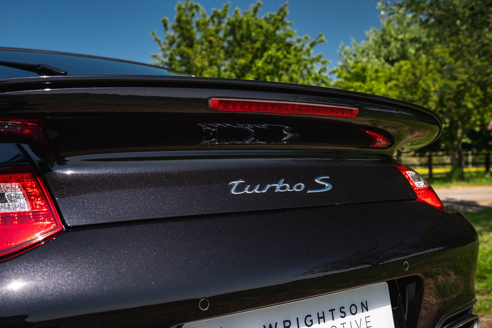 Porsche_911_Turbo S_exterior-22.jpg