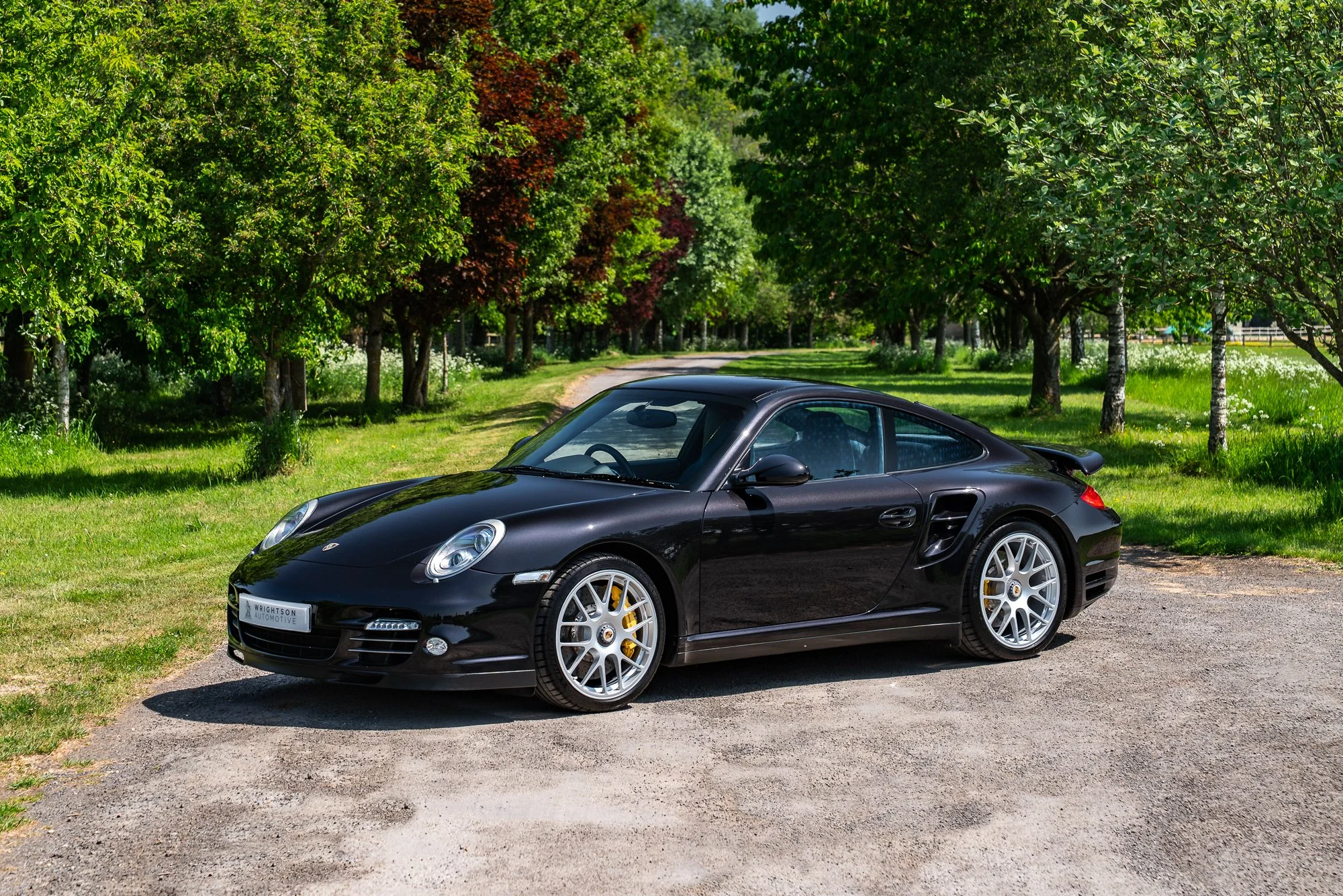 Porsche_911_Turbo S-20.jpg