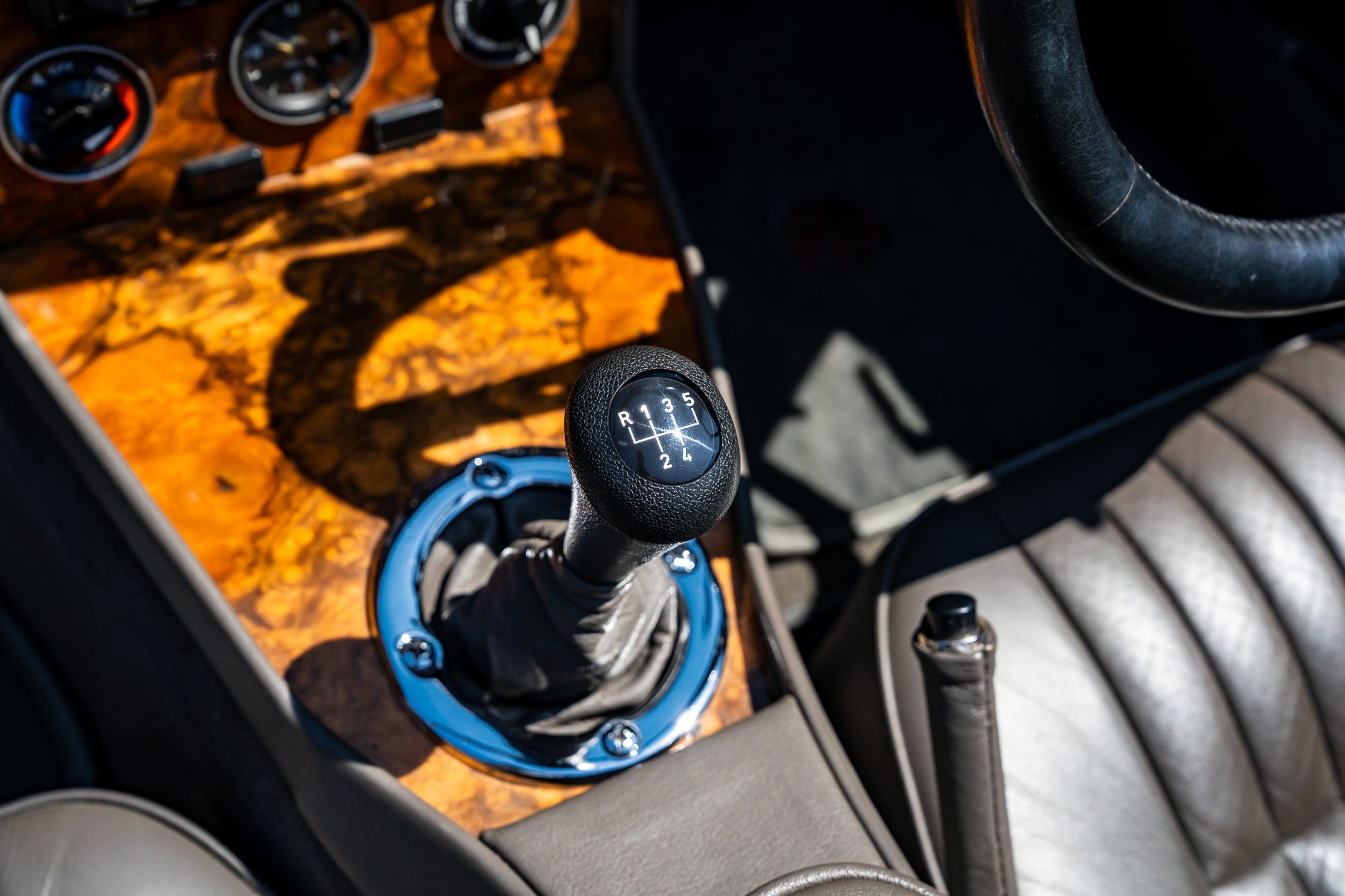 MG_Roadster_interior-18.jpg