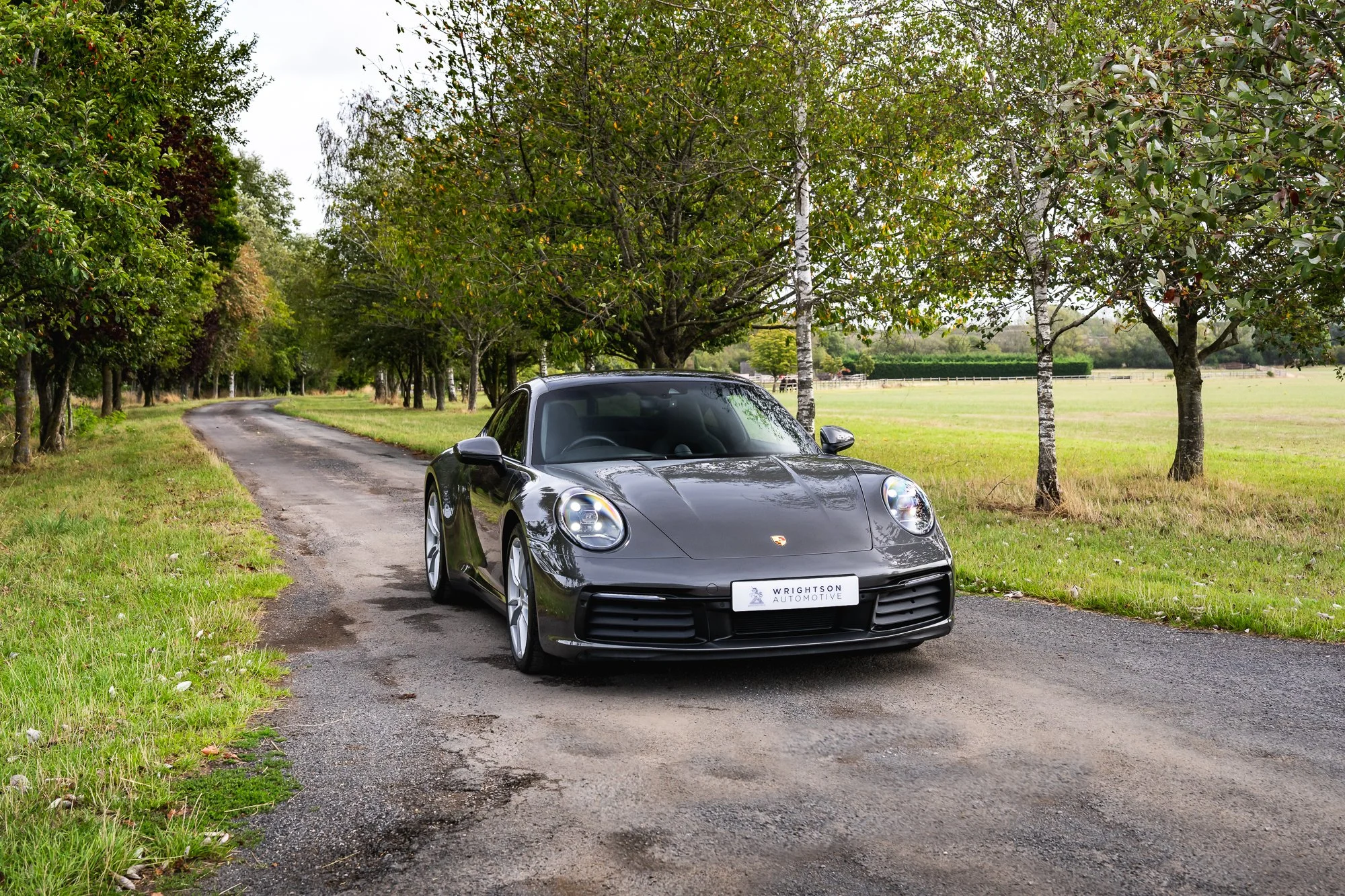 Porsche_911_Carrera_4-14.jpg