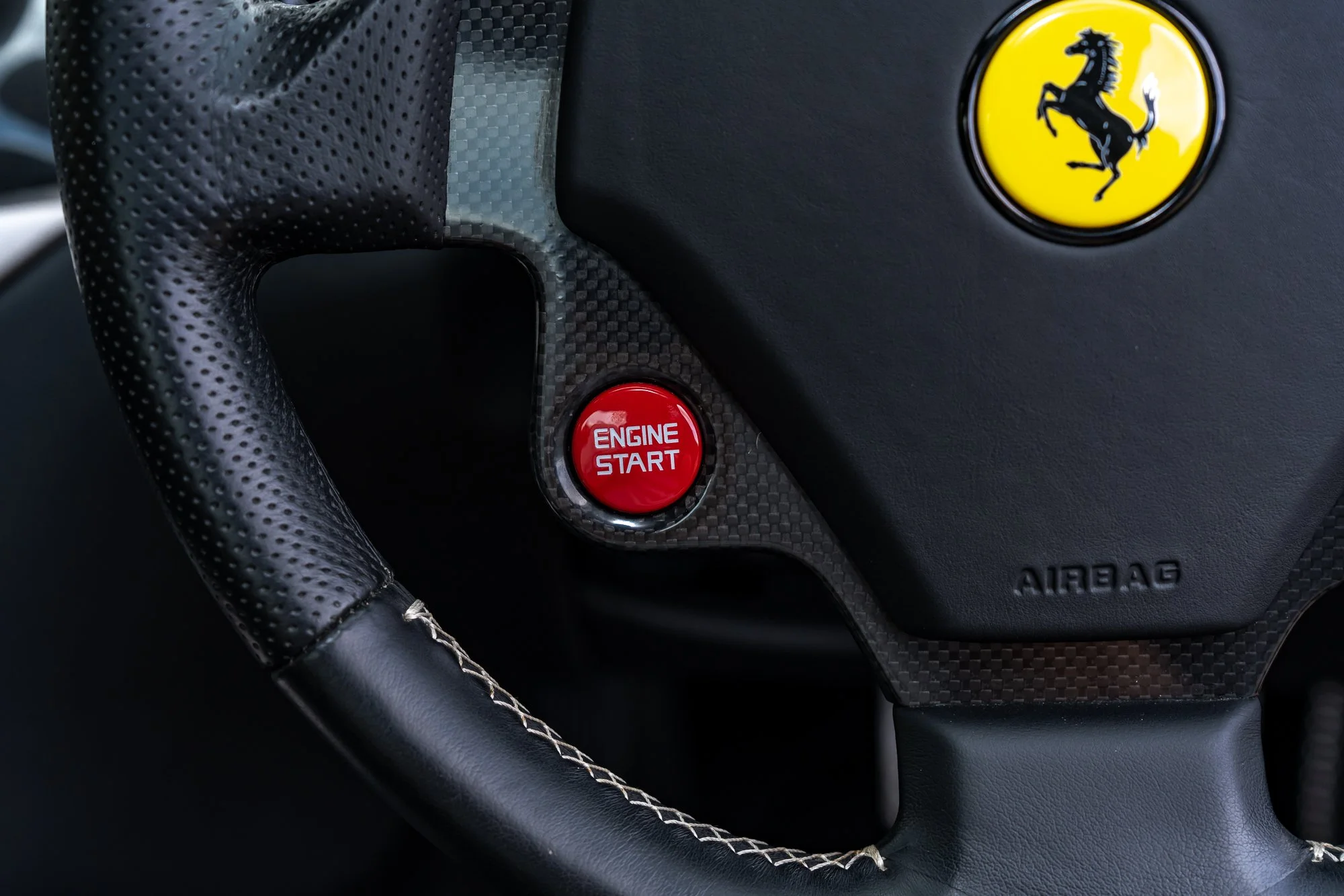 Ferrari_599_GTB_interior-28.jpg