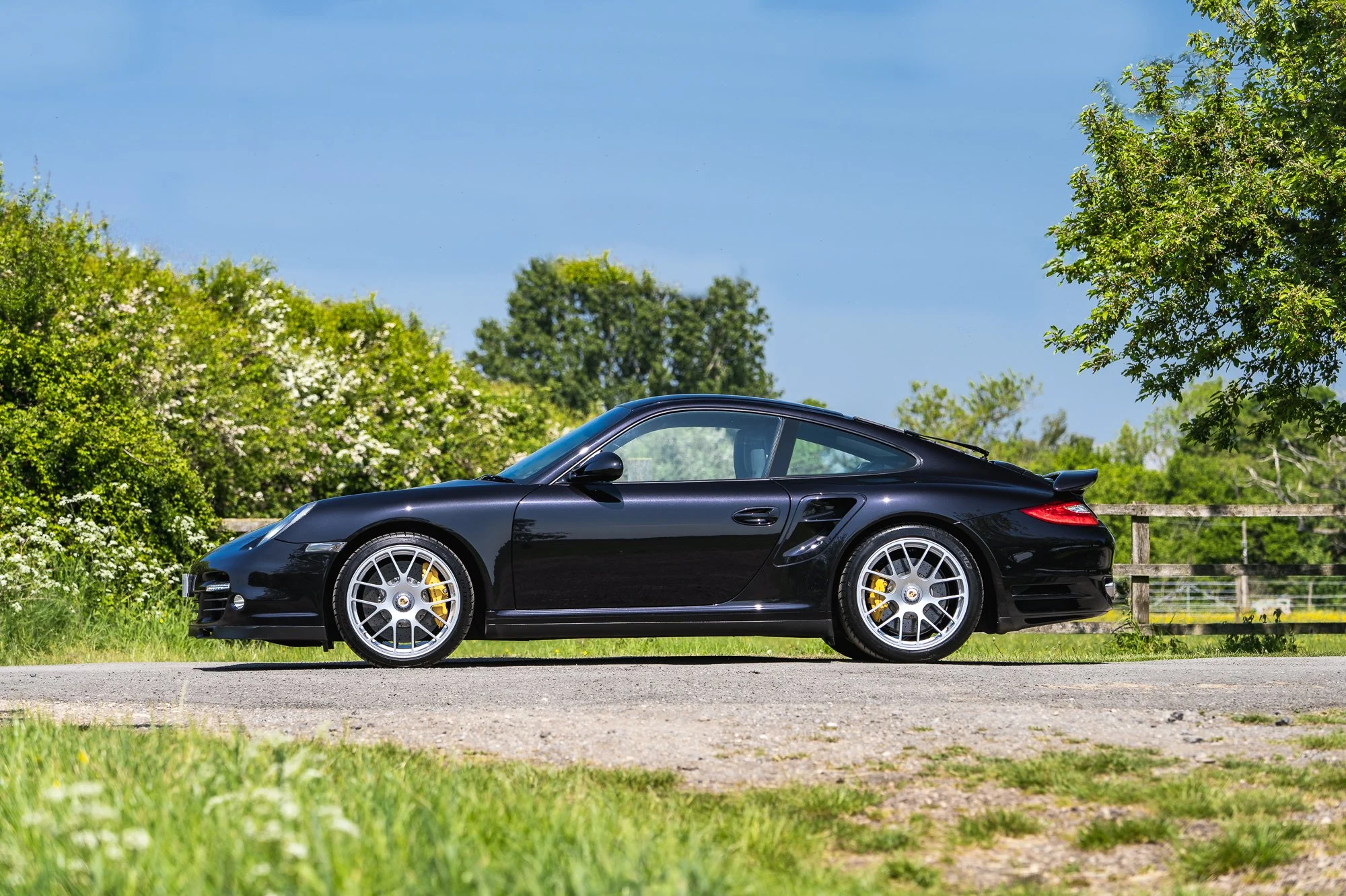 Porsche_911_Turbo S-2.jpg