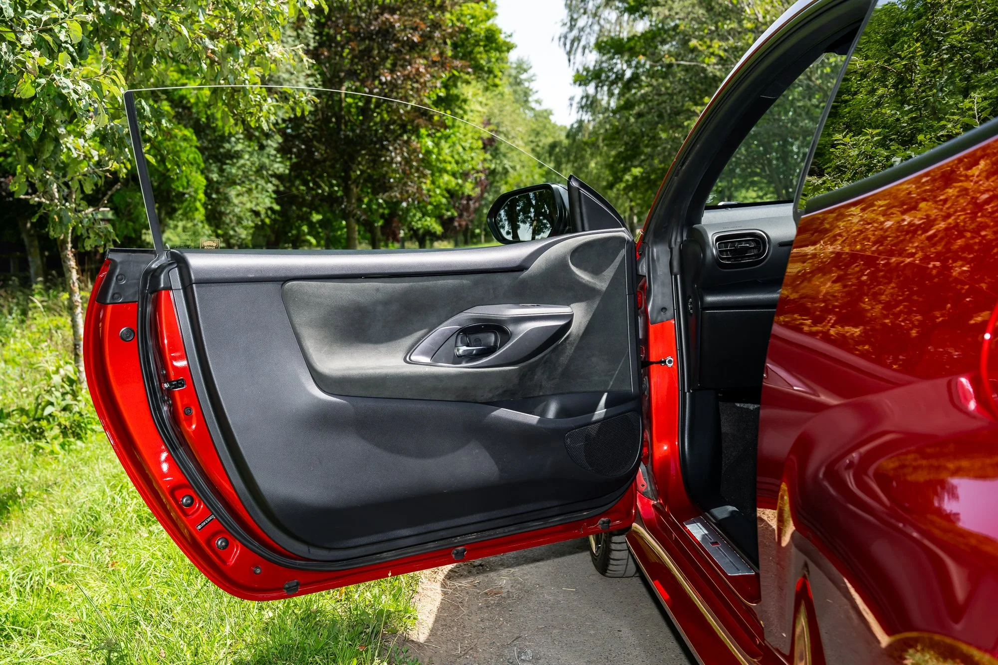 Toyota_Yaris_GR_Four_interior-18.jpg