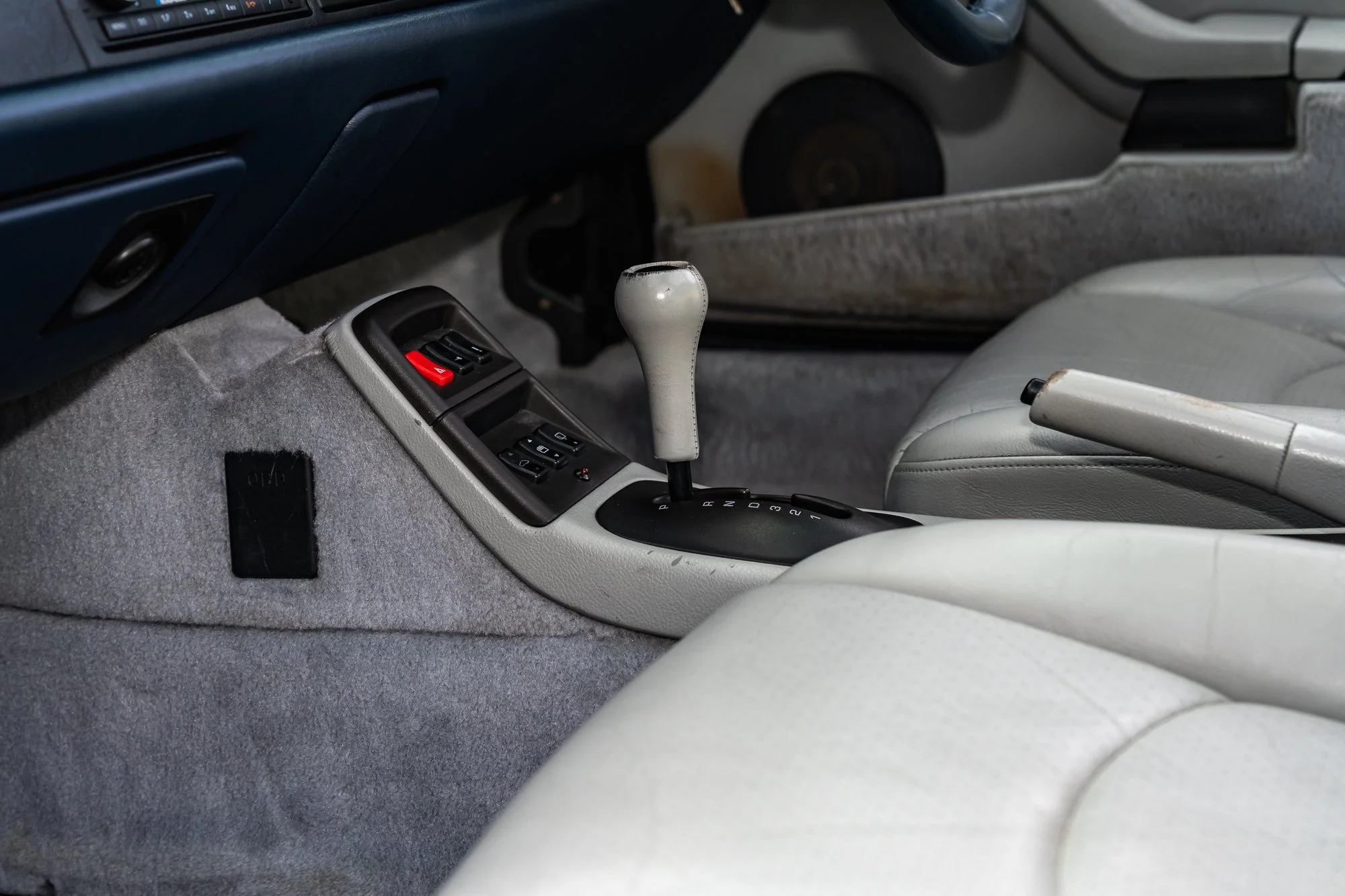 Porsche_993_Targa_interior-29.jpg