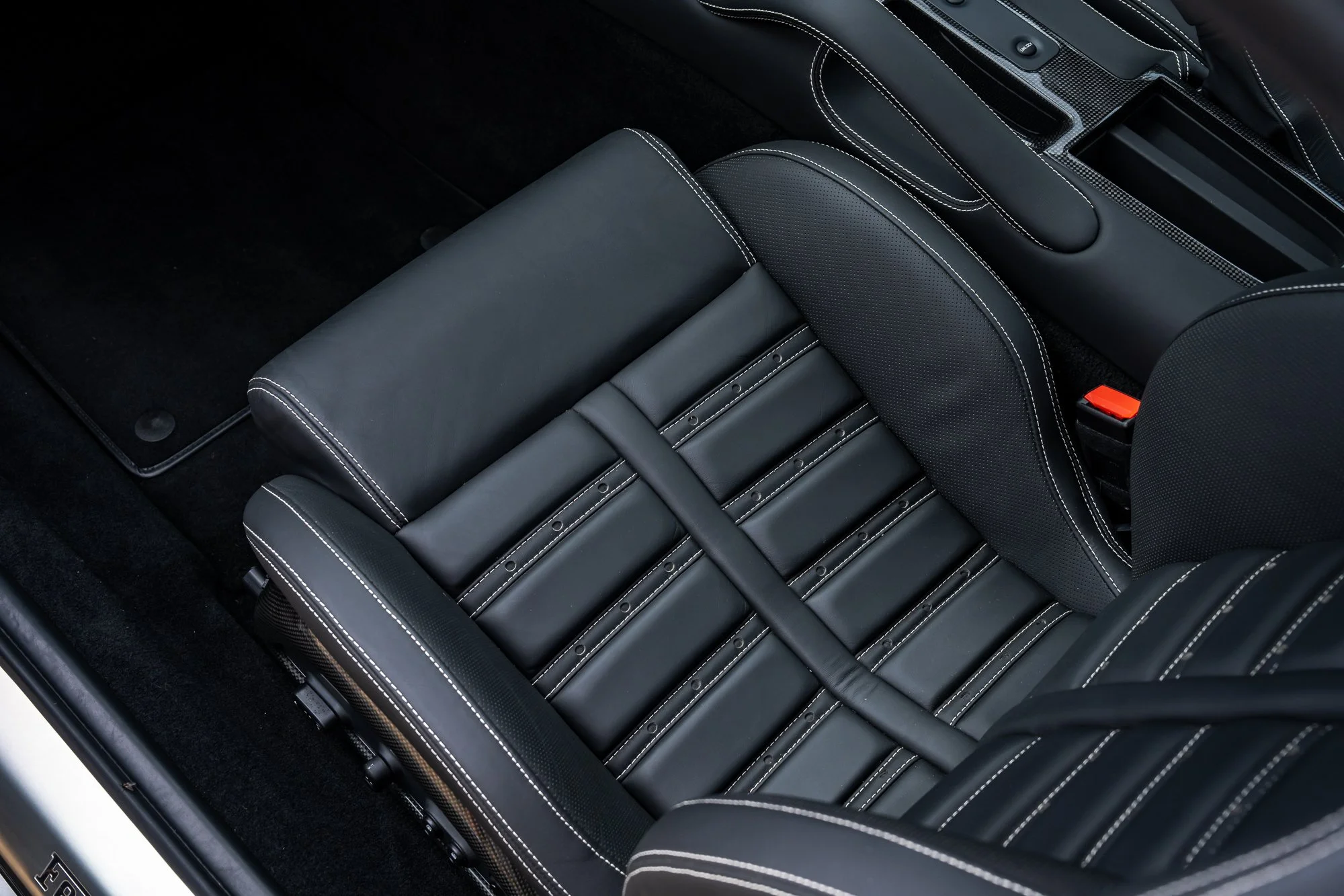 Ferrari_599_GTB_interior-15.jpg