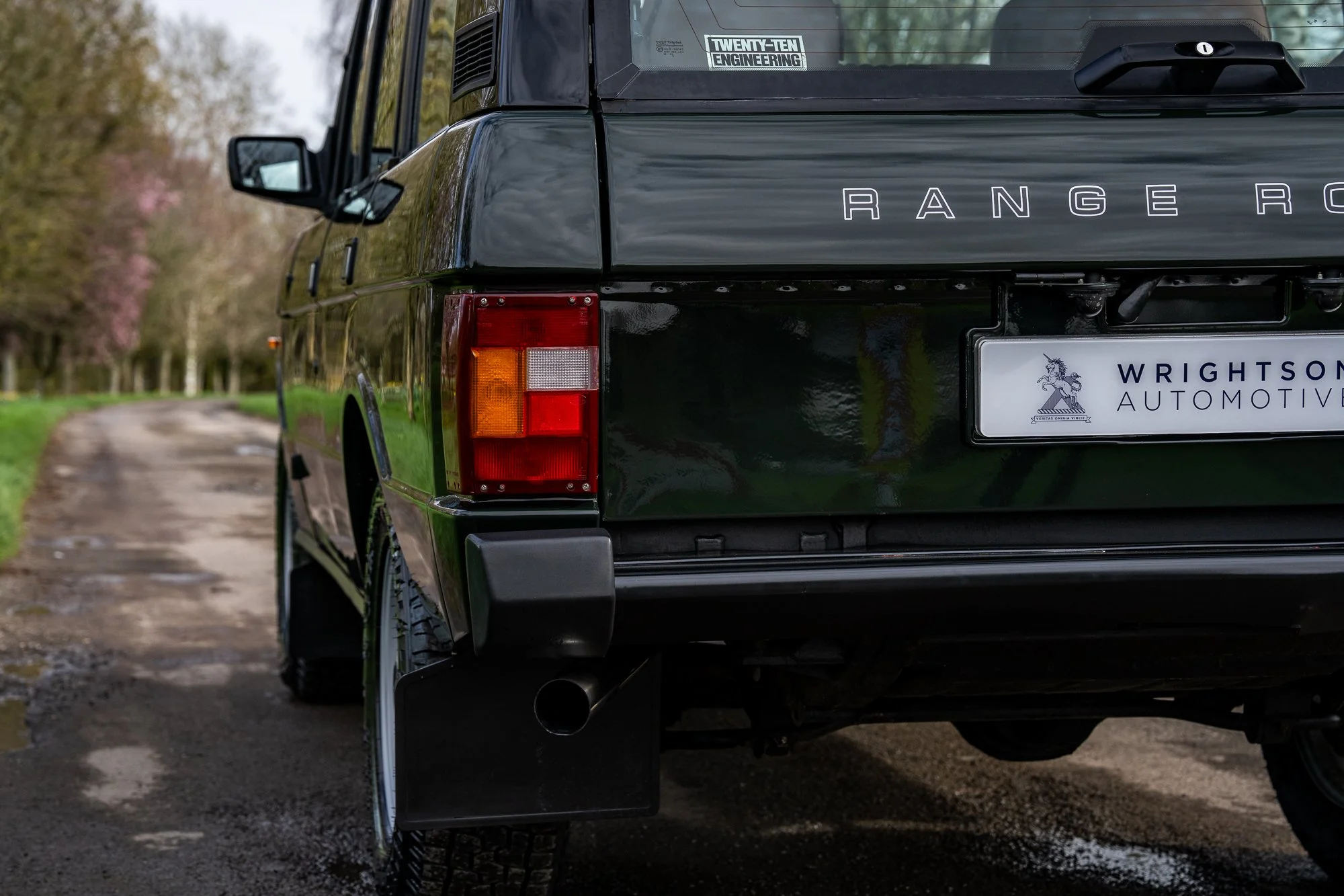 Range Rover V8_exterior-20.jpg