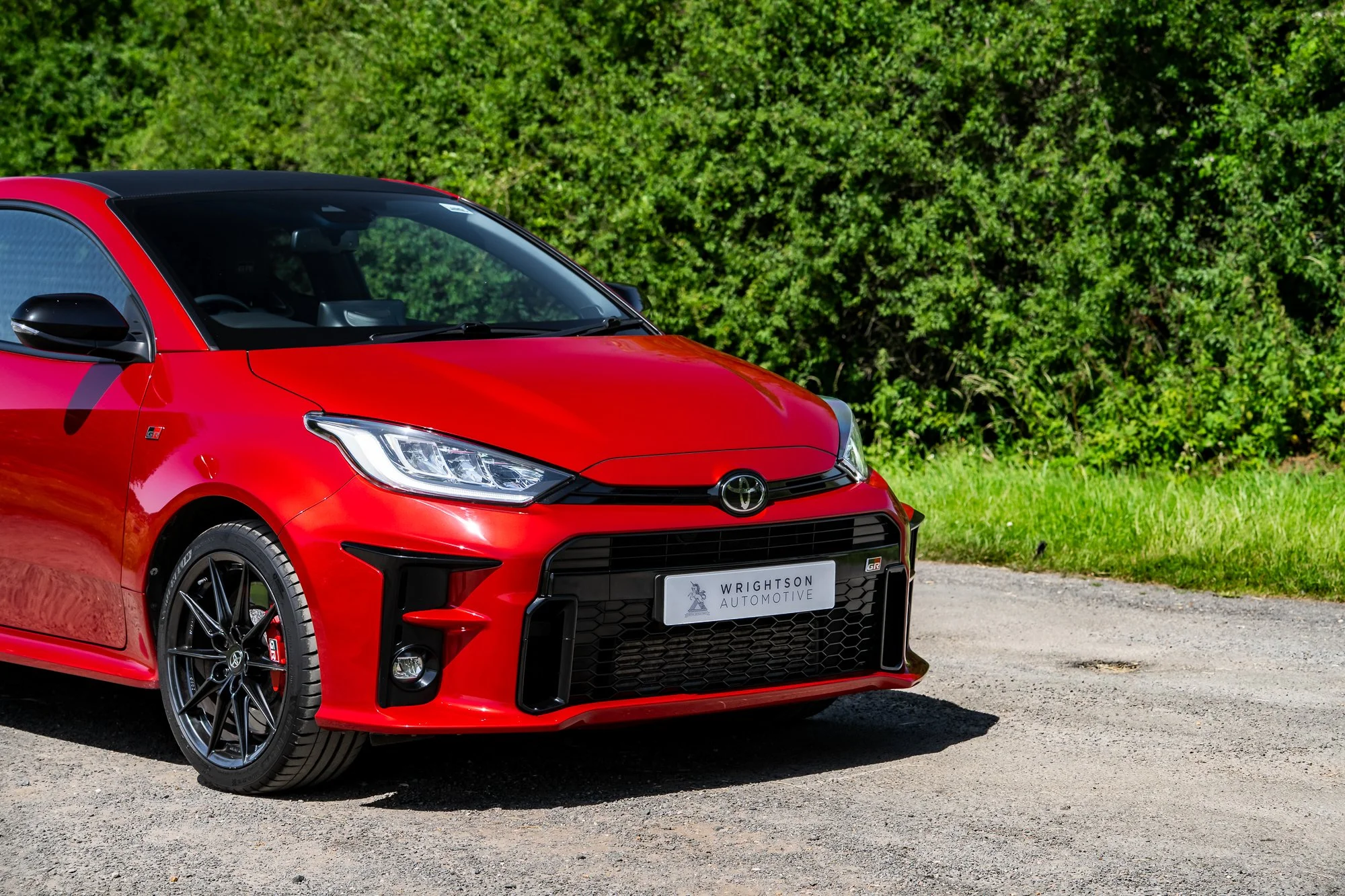 Toyota_Yaris_GR_Four_exterior-15.jpg