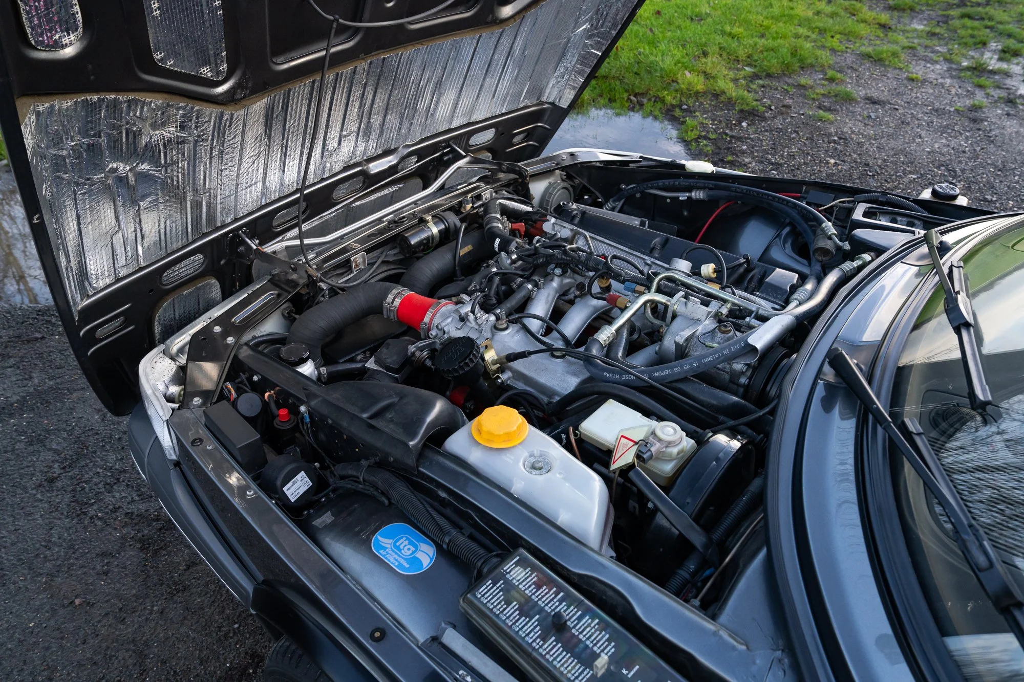 Saab_900_Turbo_engine-2.jpg