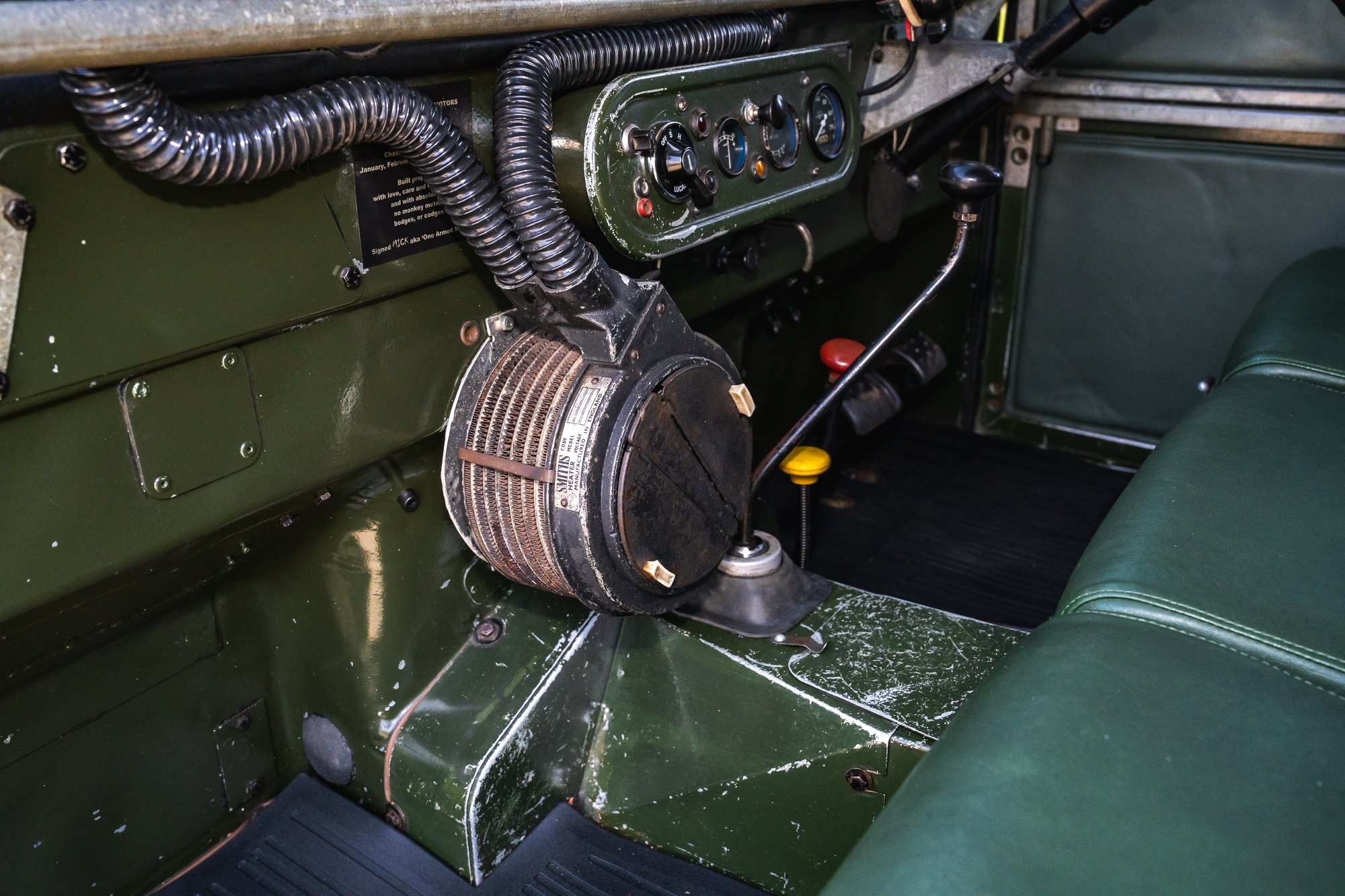 LandRover_Series1_interior-19.jpg