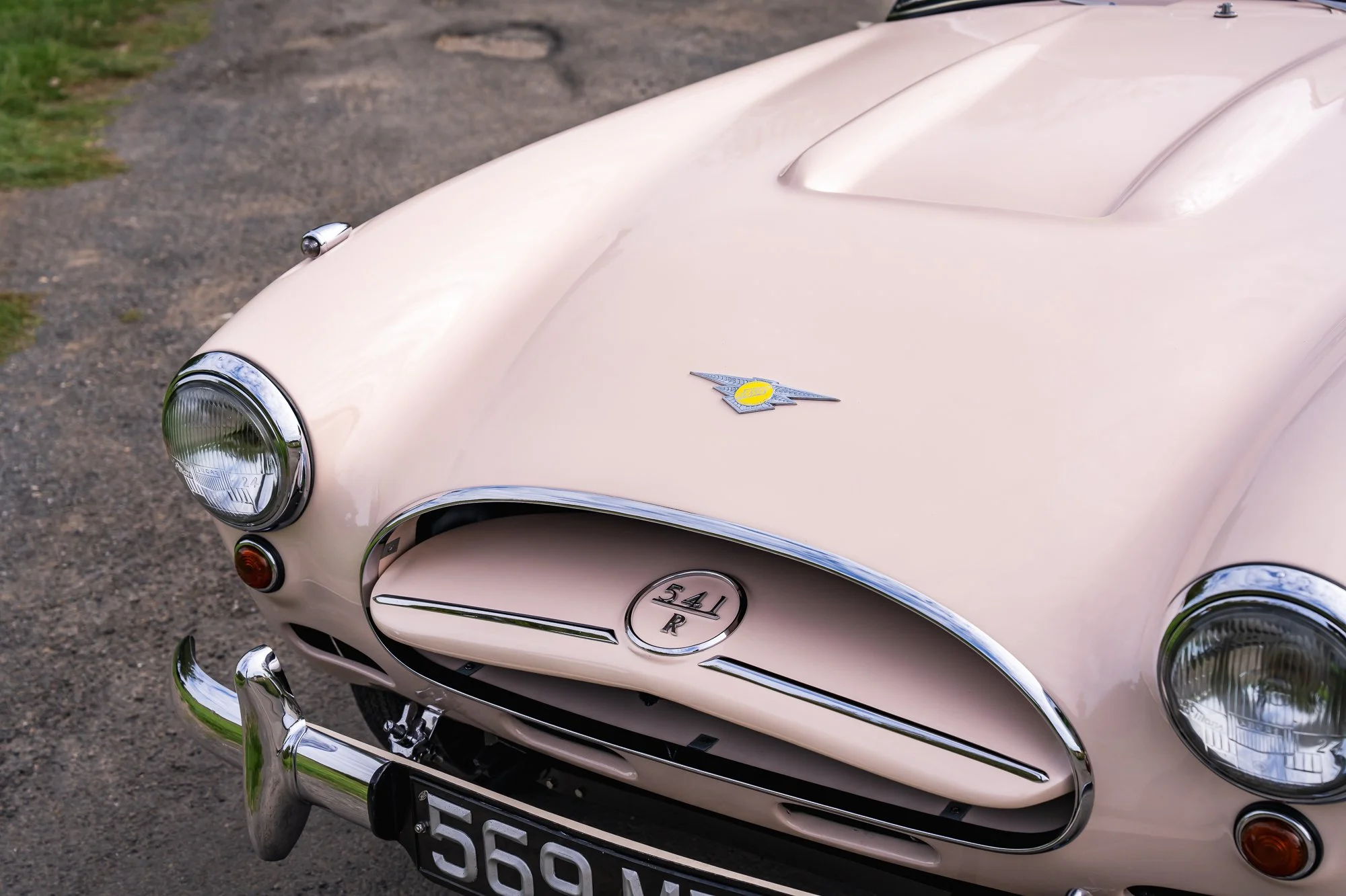 Jensen_541R_exterior-17.jpg