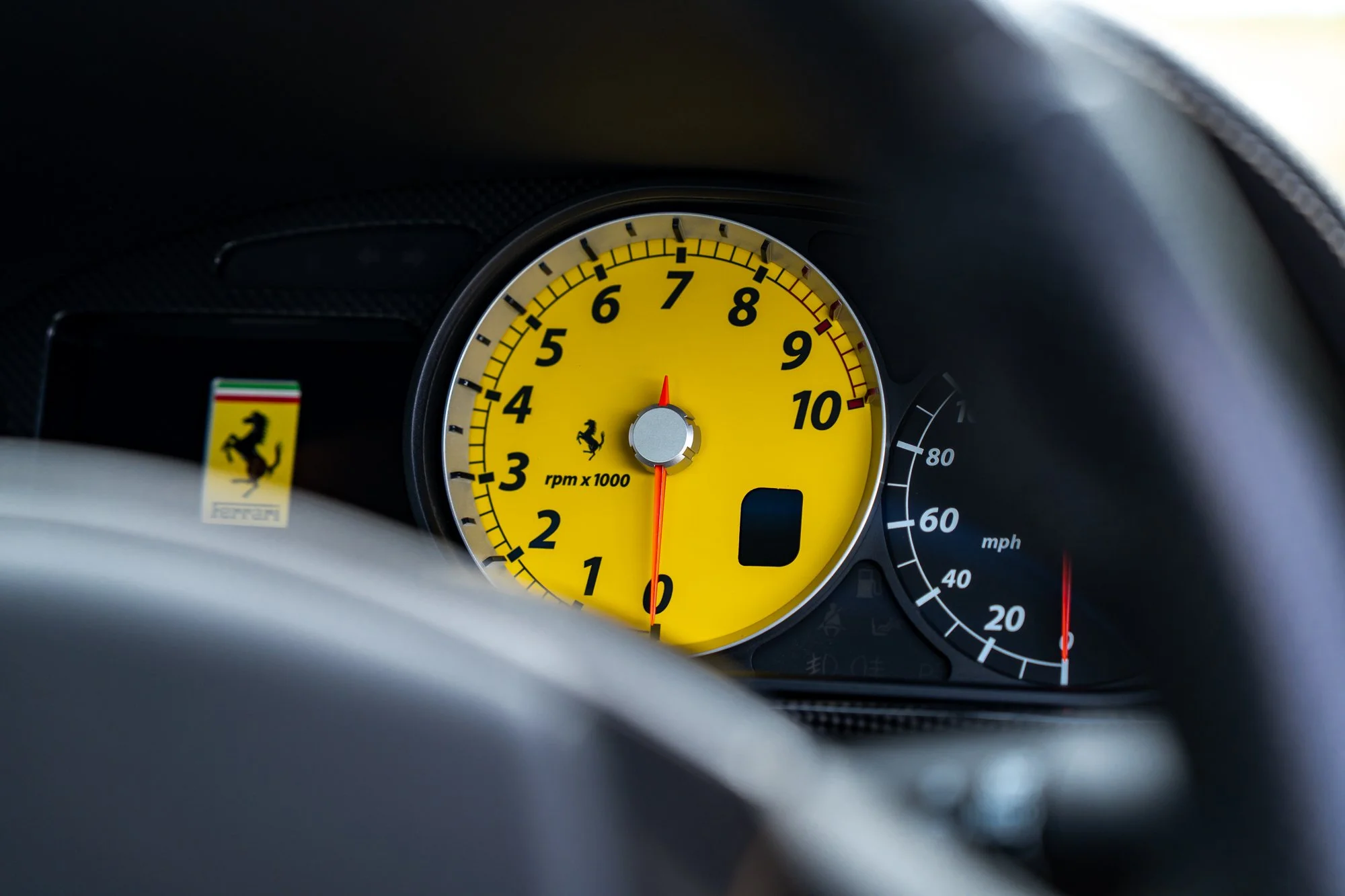 Ferrari_599_GTB_interior-30.jpg