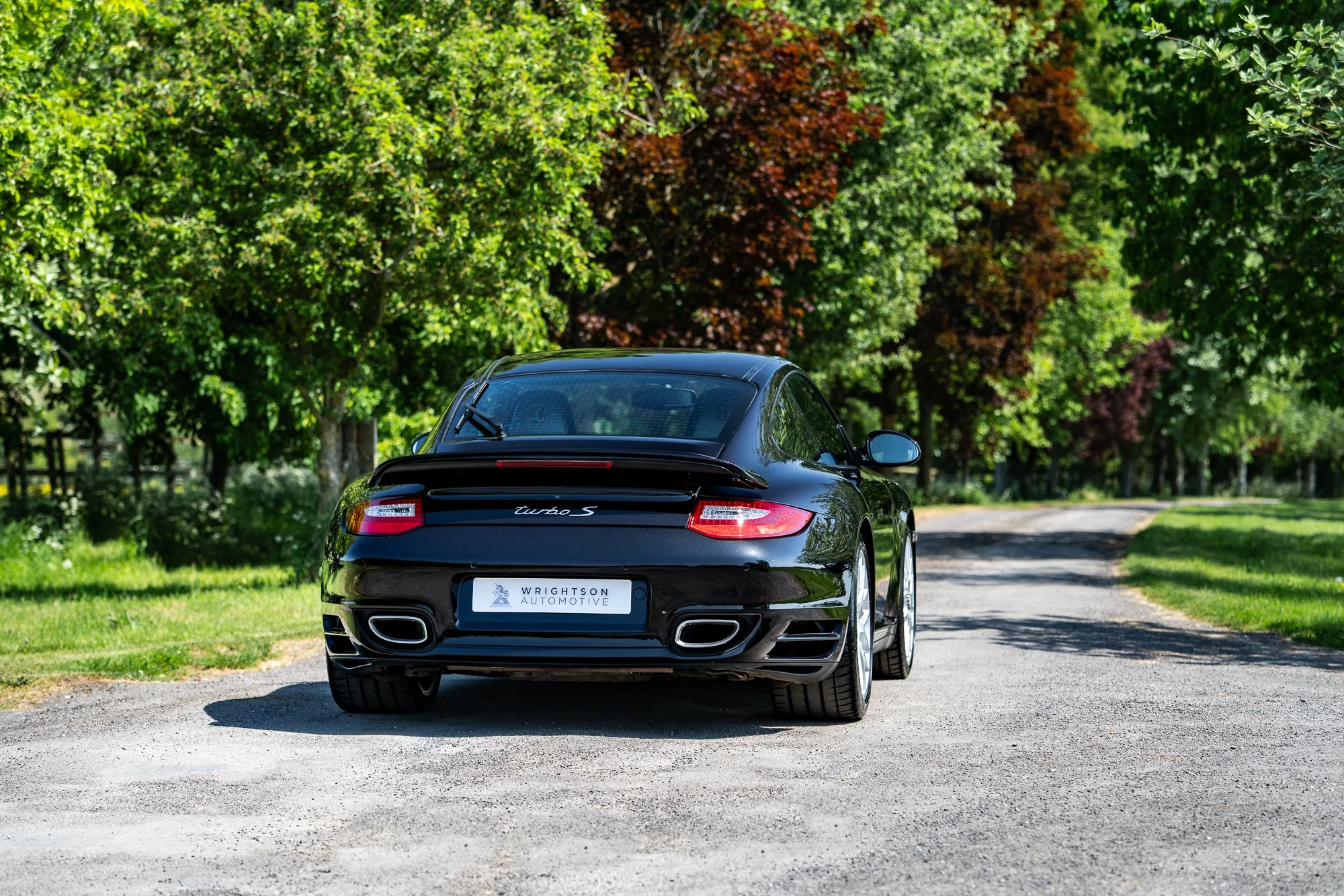 Porsche_911_Turbo S-10.jpg